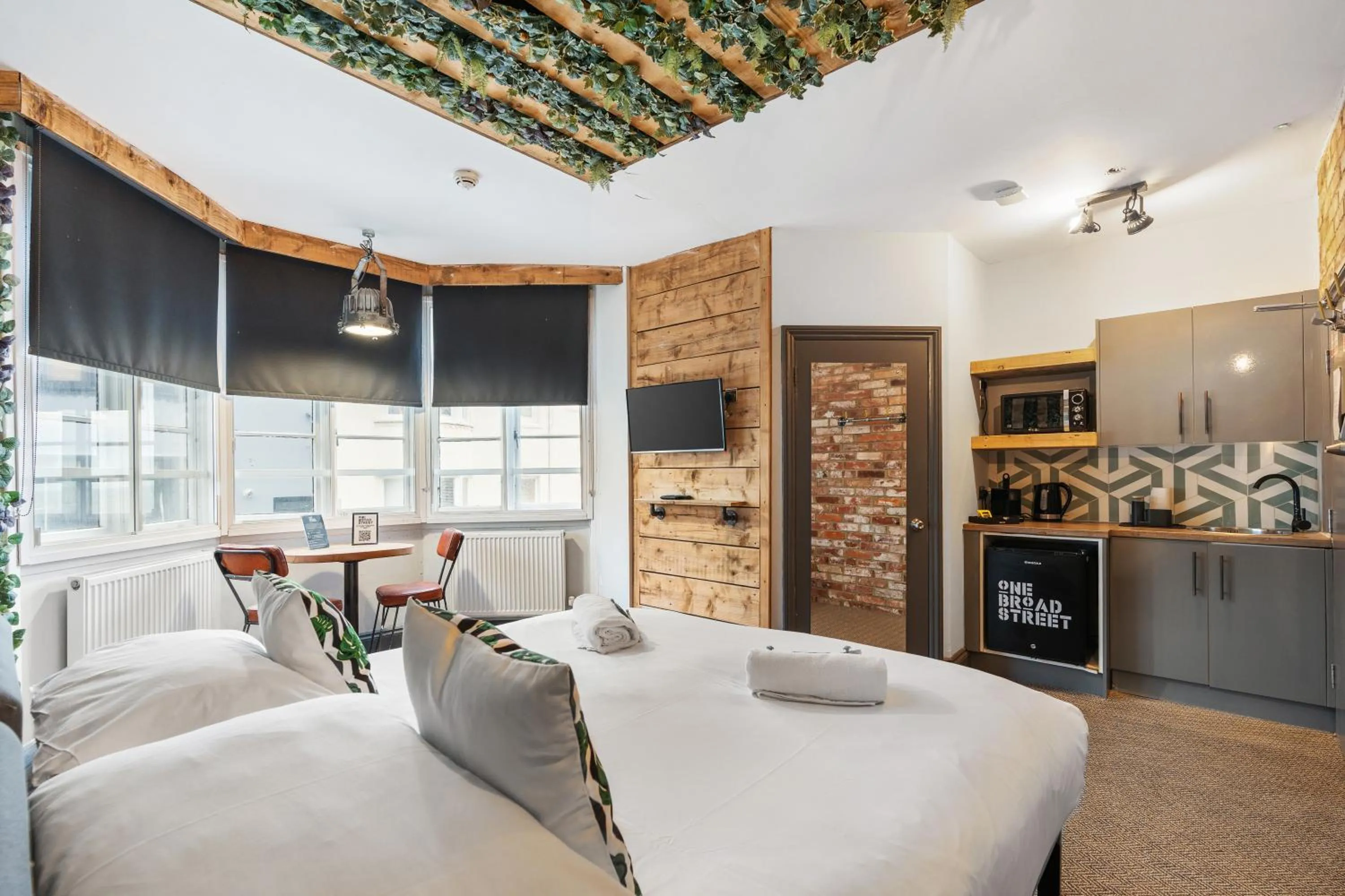 Bed in One Broad Street