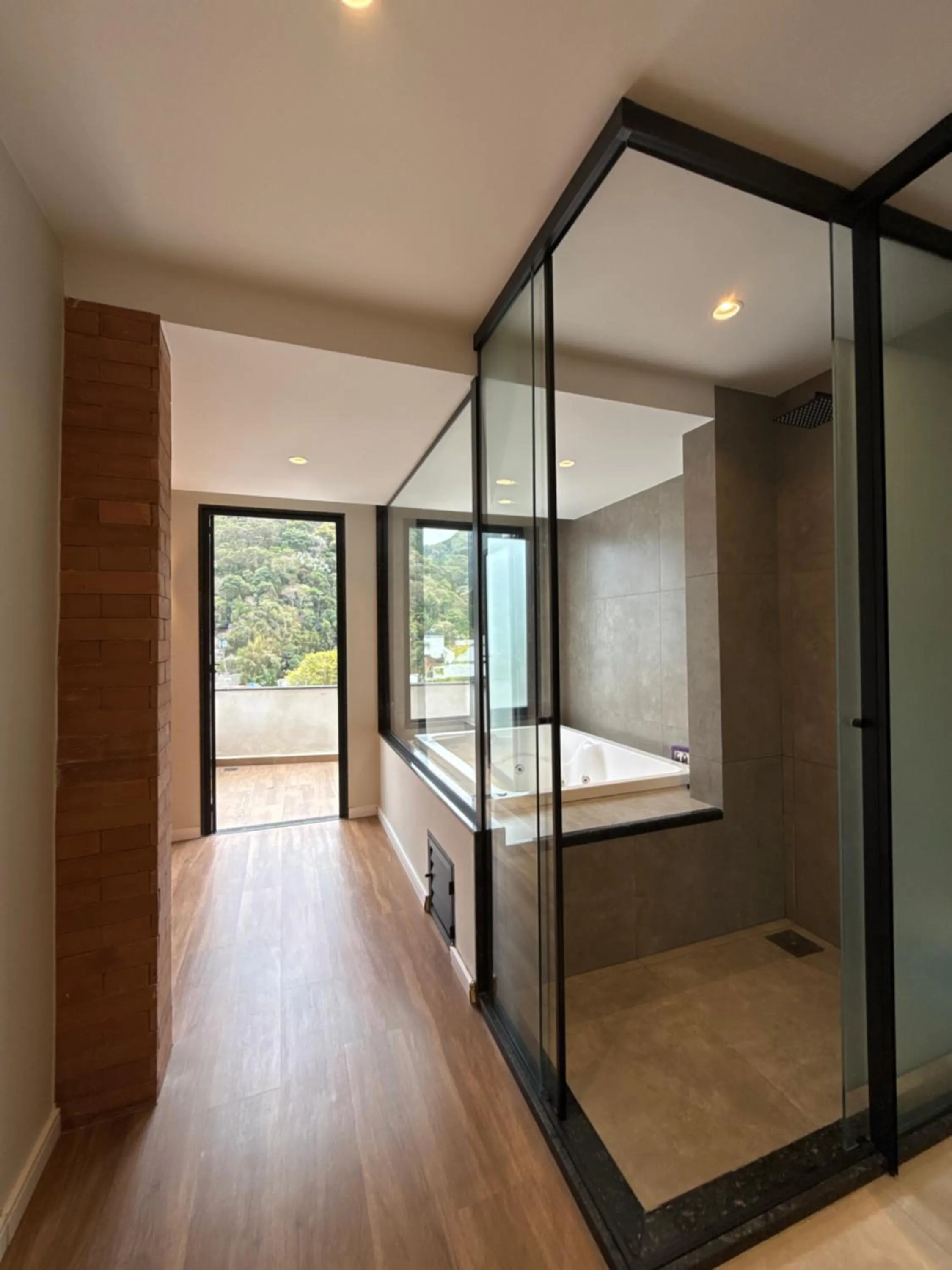 Hot Tub, Bed in Hotel Serra Everest