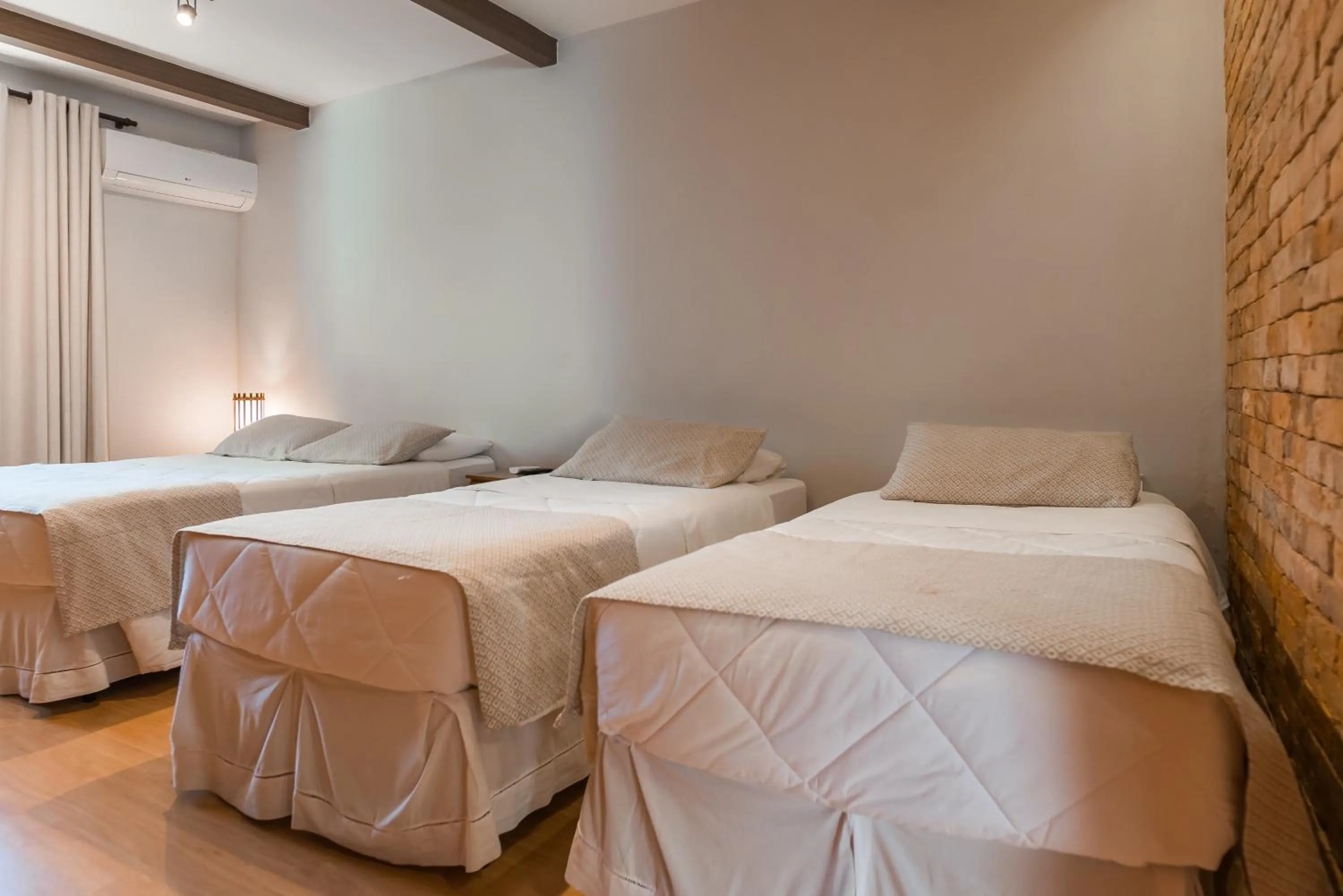 Bed in Hotel Serra Everest