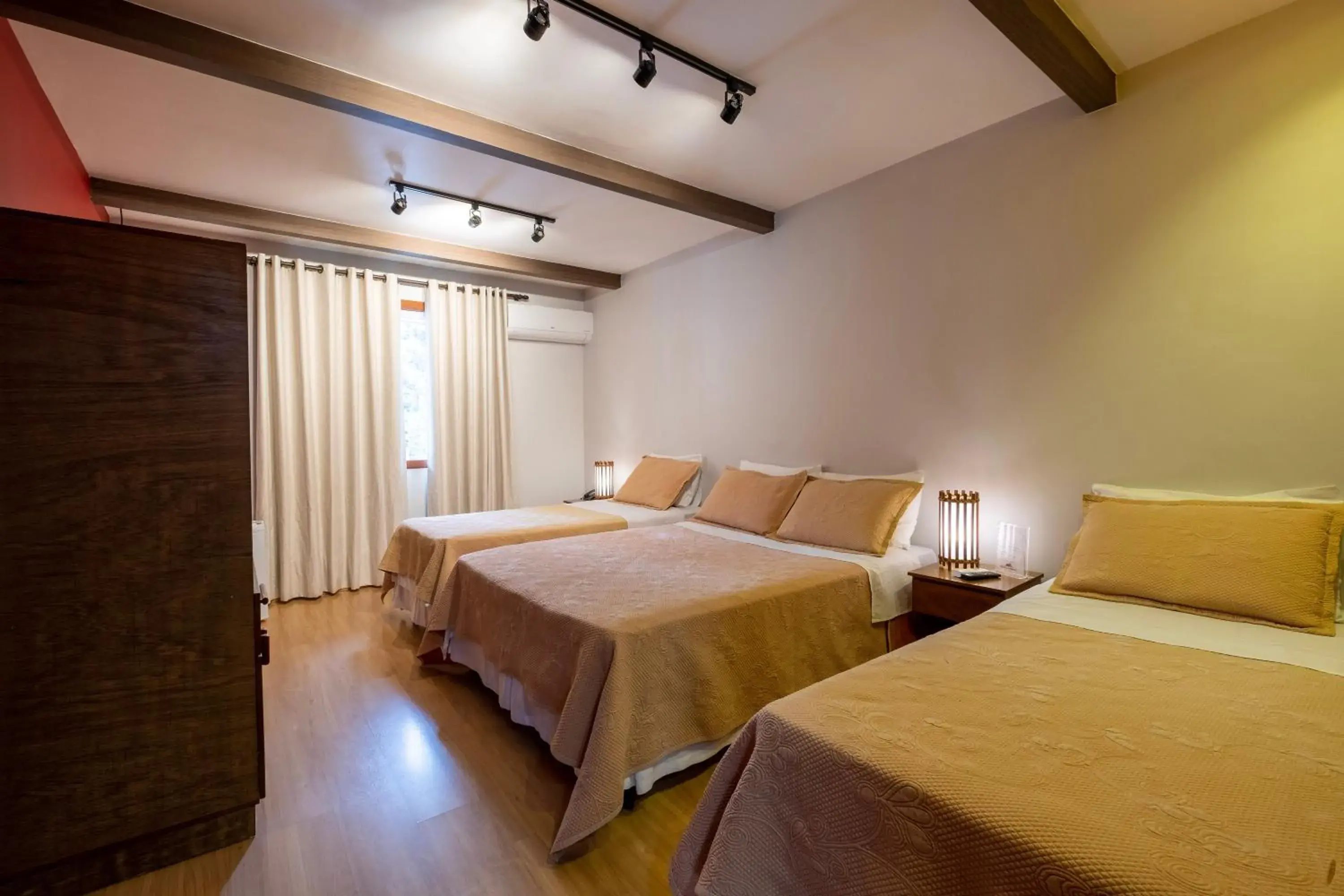 Superior Chalet - single occupancy in Hotel Serra Everest Superior Chalet - single occupancy in Hotel Serra Everest