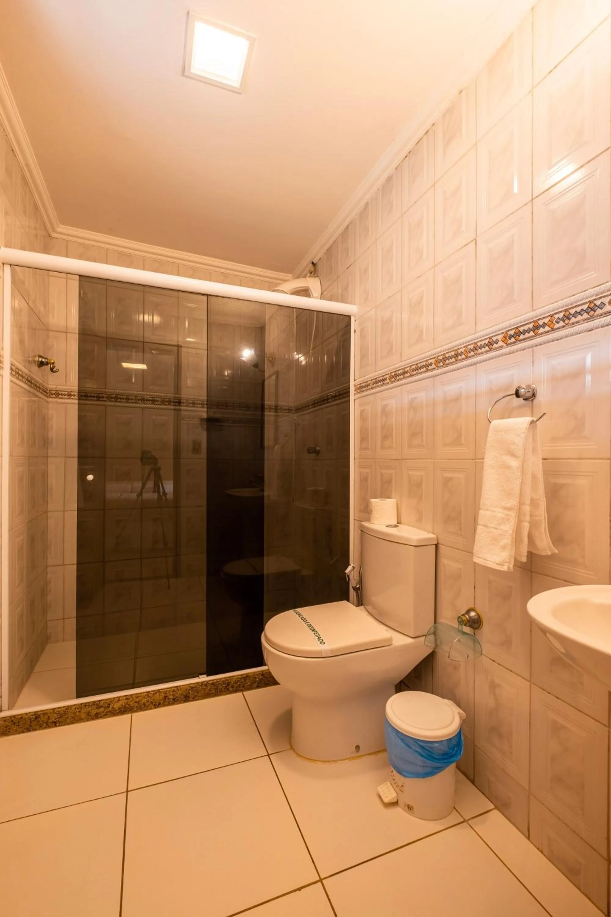 Shower in Hotel Serra Everest