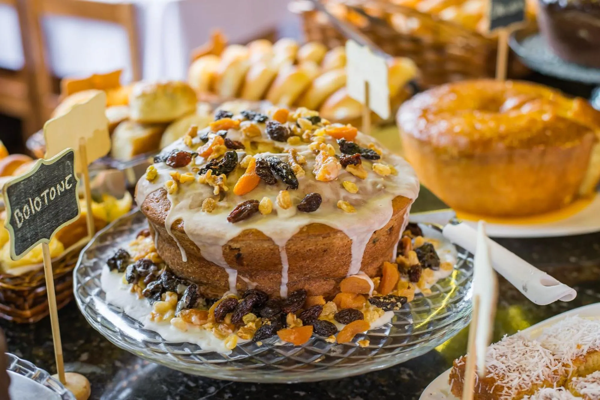 Buffet breakfast in Hotel Serra Everest