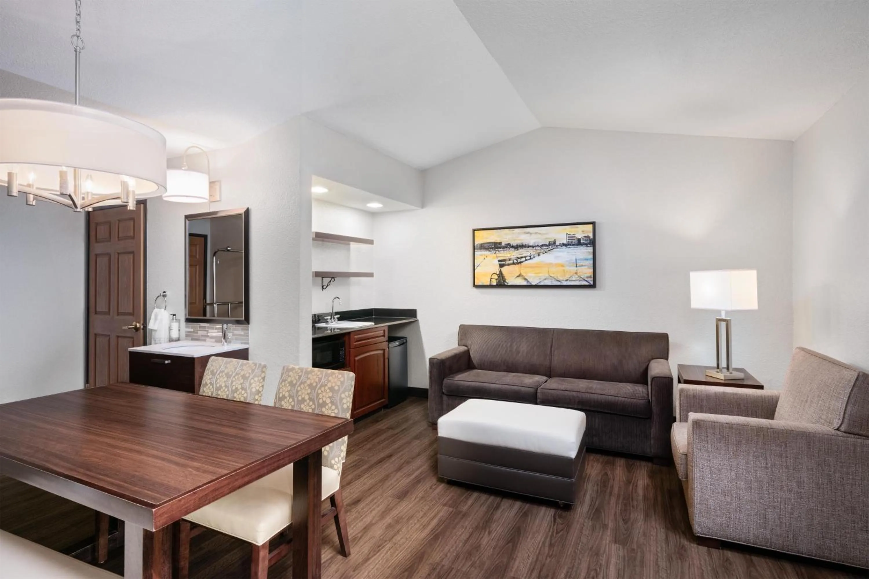 Bedroom in Best Western Premier Bridgewood Hotel Resort