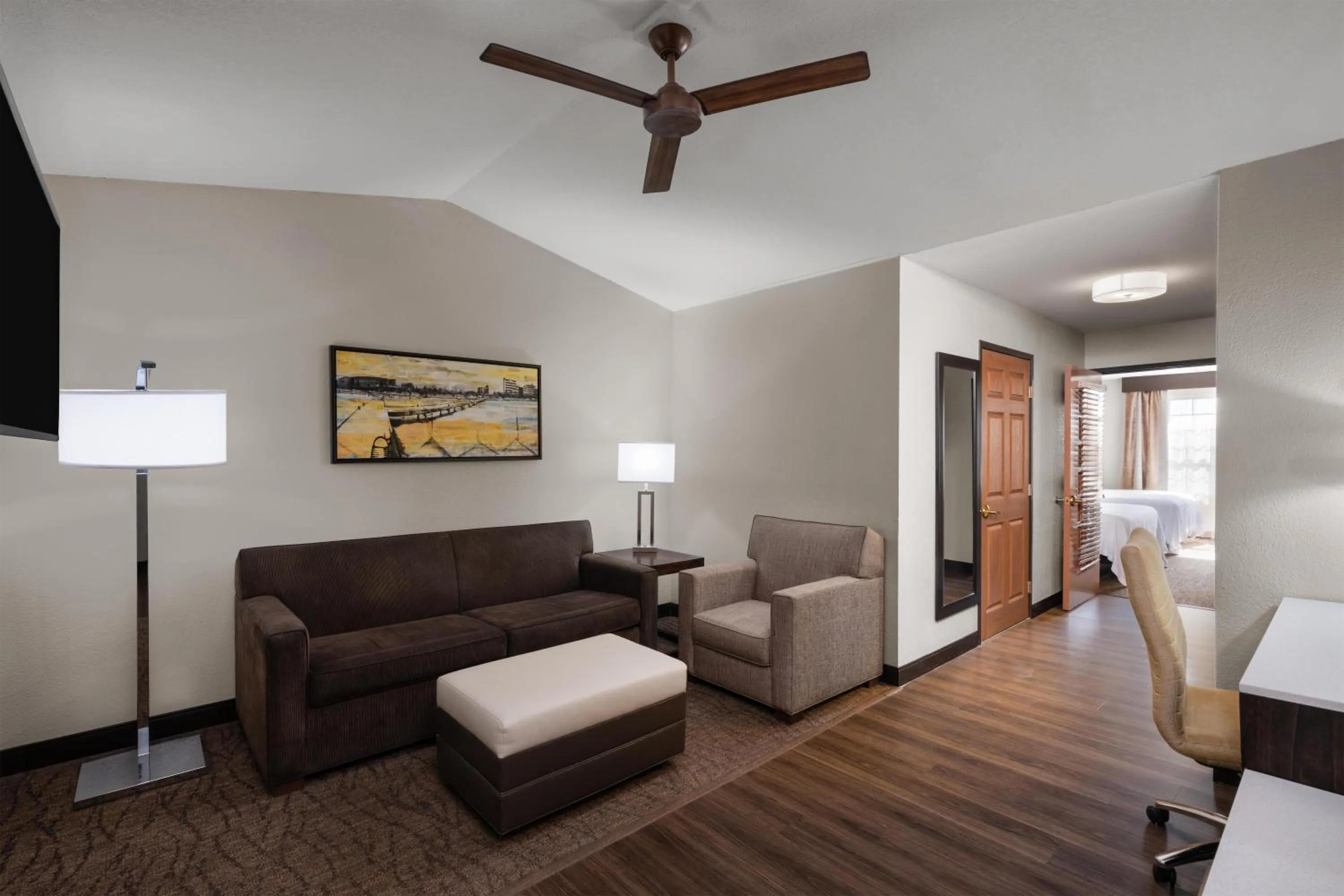 Bedroom in Best Western Premier Bridgewood Hotel Resort