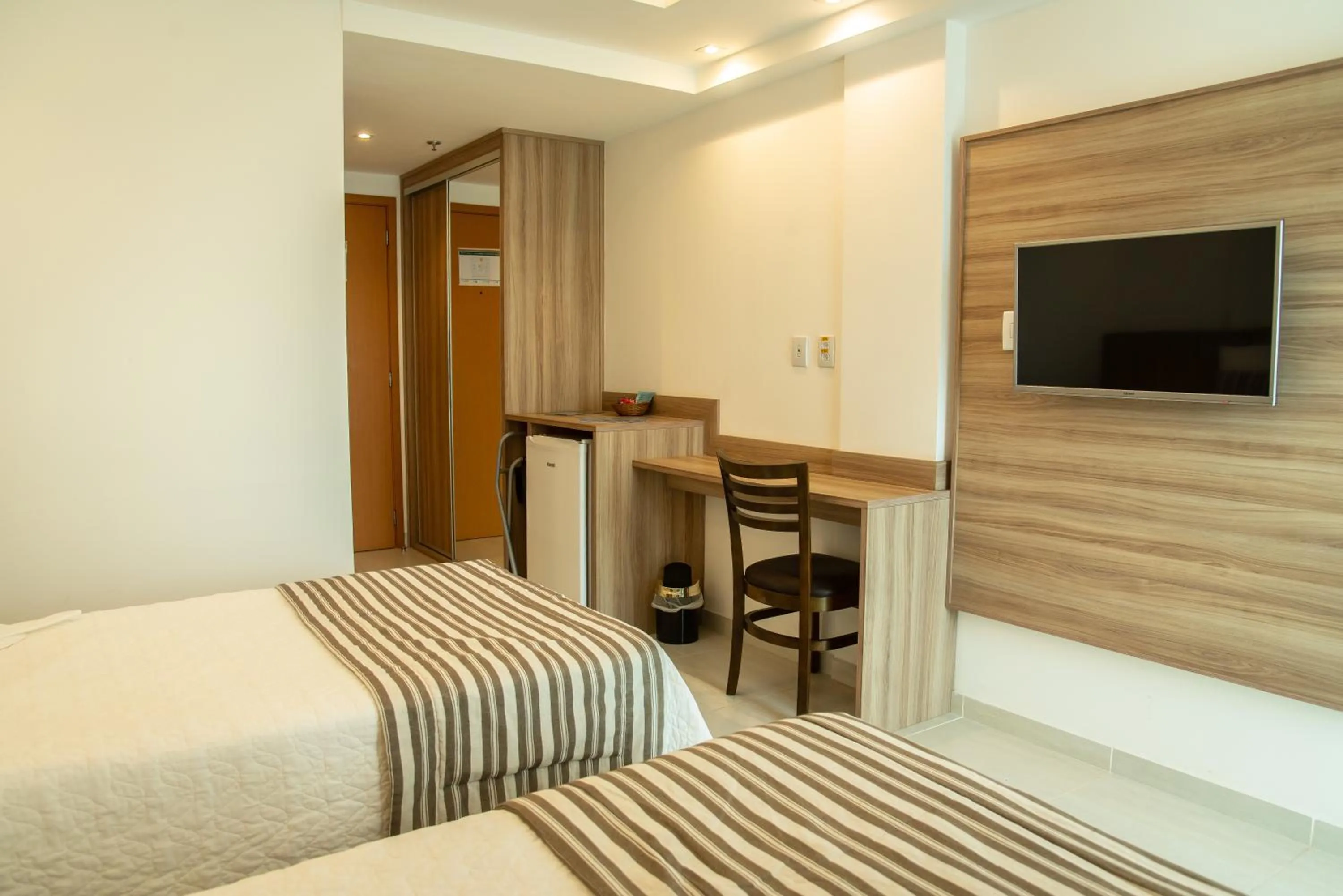 Photo of the whole room, Bed in Paradiso Macae Hotel