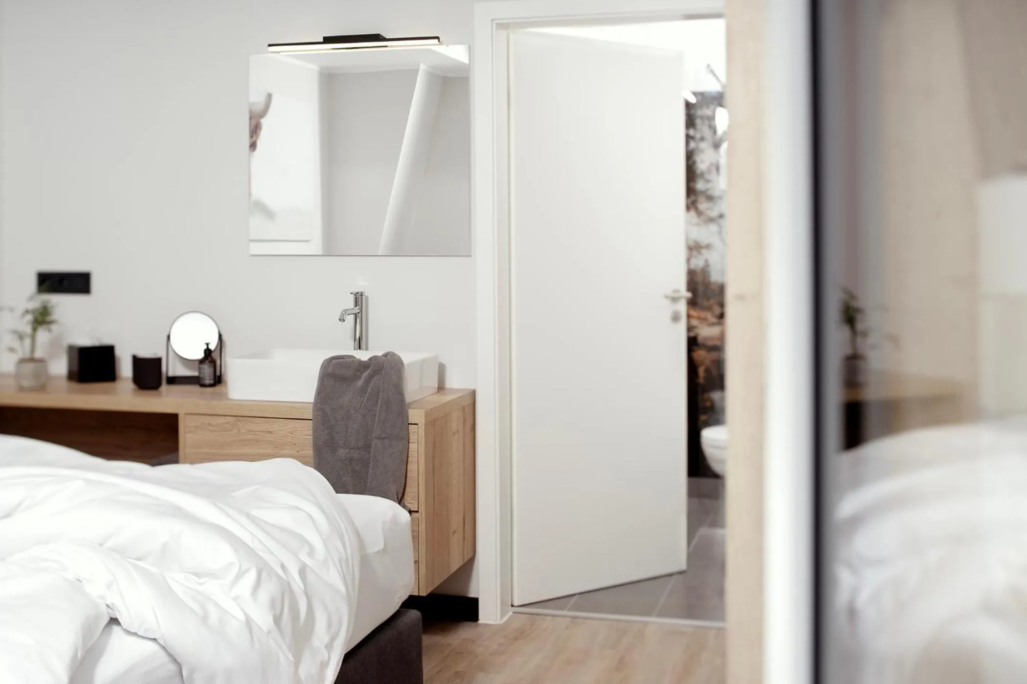 Photo of the whole room, Bed in Berg und Tal Hotel & Apartments