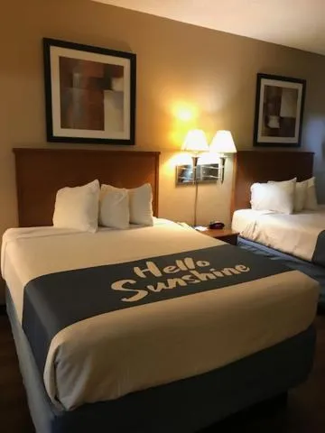 Bed in Days Inn by Wyndham Phenix City Near Fort Benning