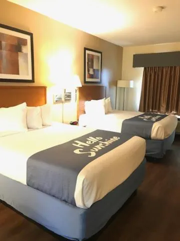 Bed in Days Inn by Wyndham Phenix City Near Fort Benning