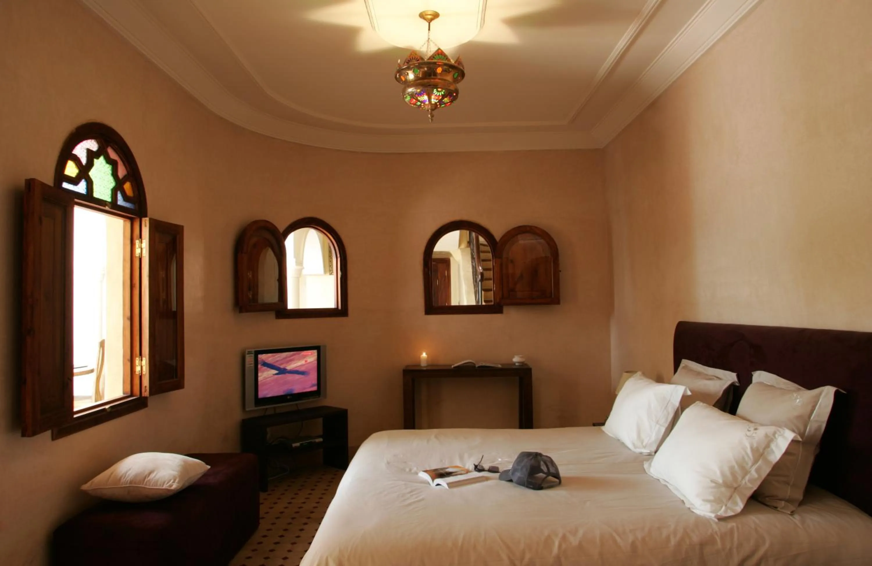 Day, Bed in Riad L'Emir