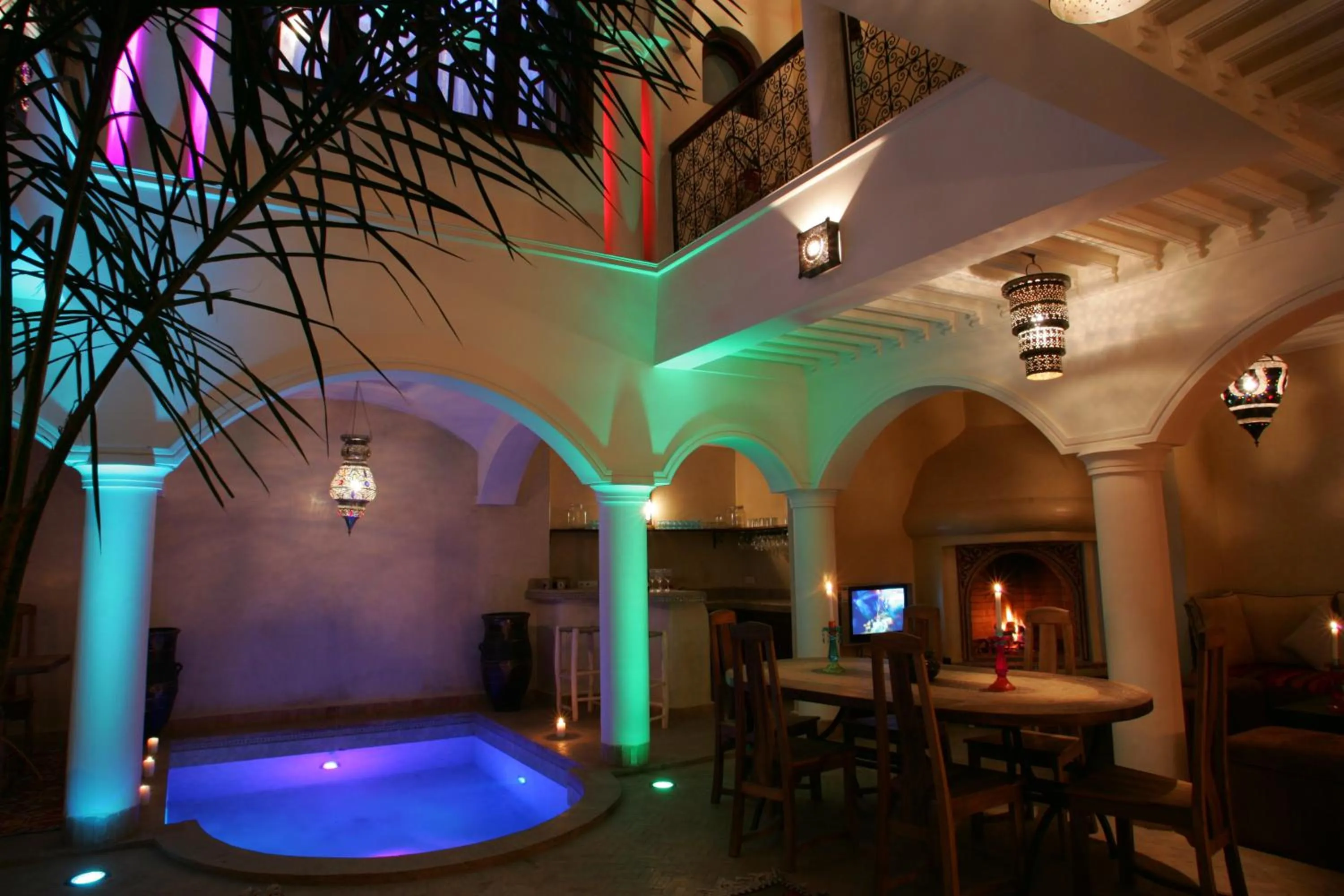 Swimming pool in Riad L'Emir