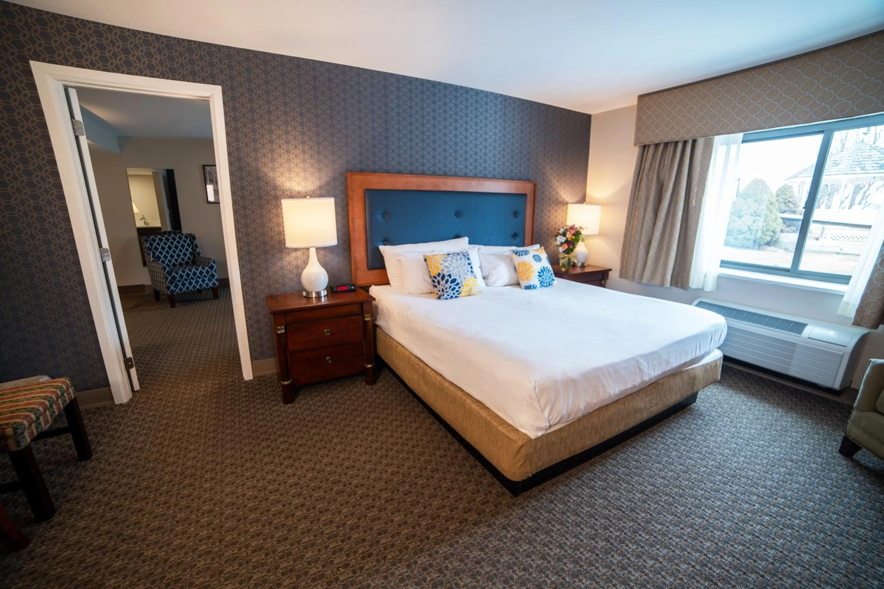 Bed in Fort William Henry Hotel