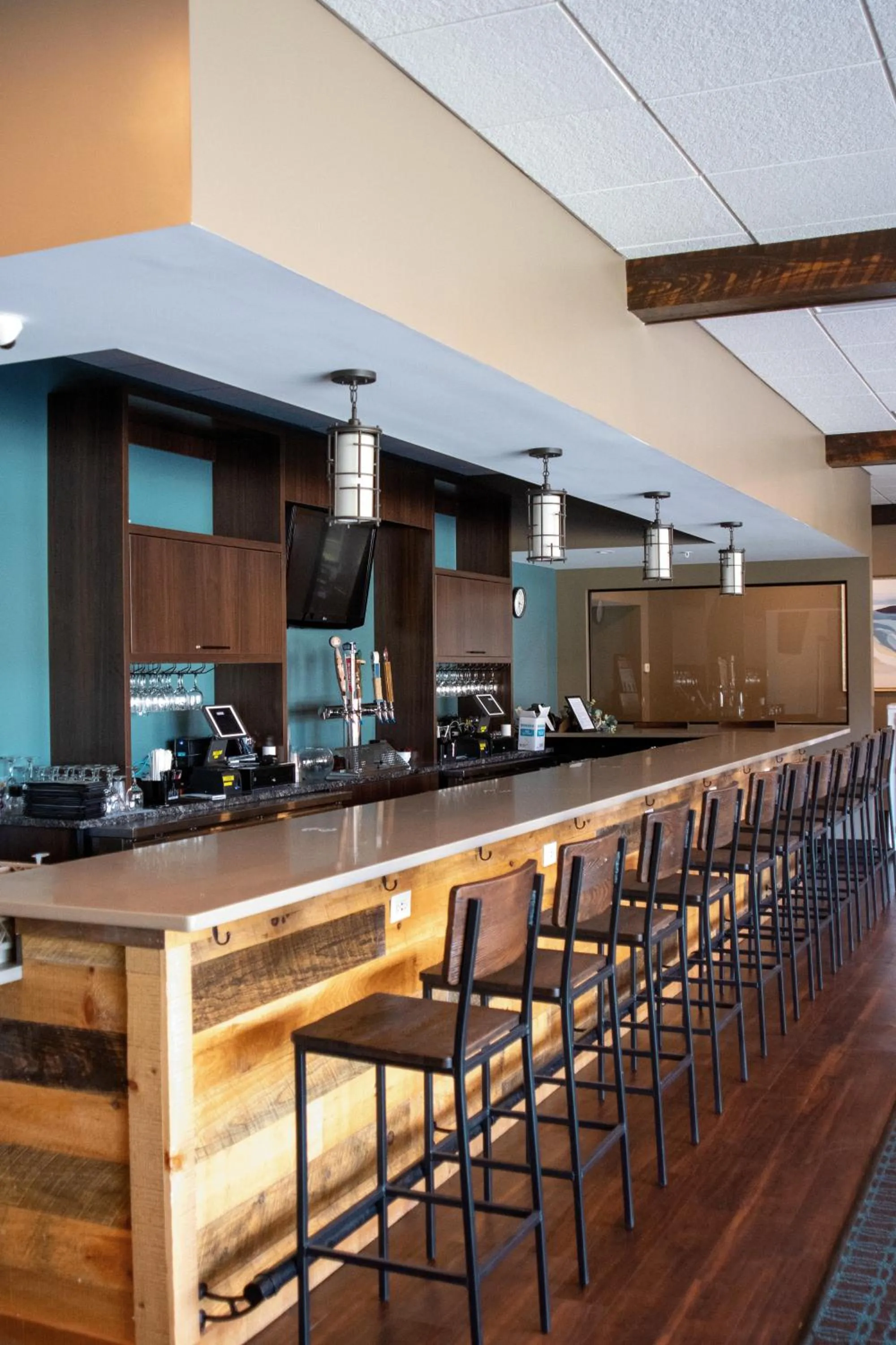 Lounge or bar in Fort William Henry Hotel