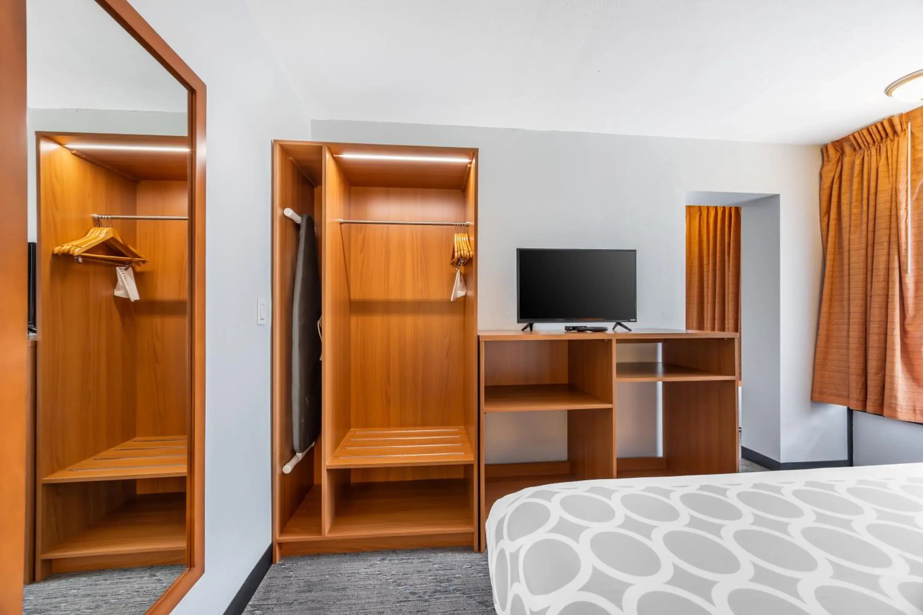 Family Room with One King and One Queen Bed - Non-Smoking in Suburban Studios Branson On The Strip Family Room with One King and One Queen Bed - Non-Smoking in Suburban Studios Branson On The Strip