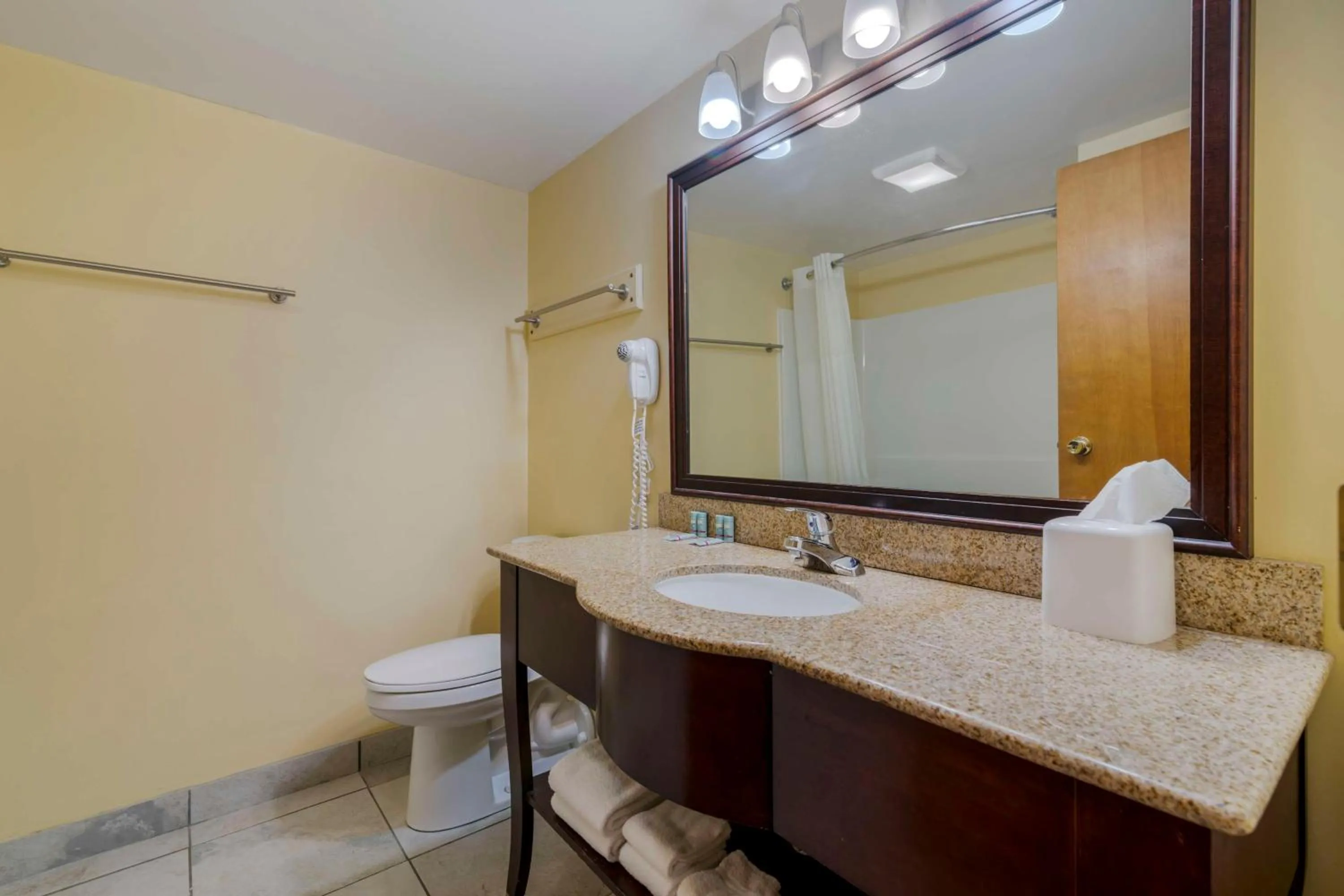 Bathroom in Best Western of Lake George