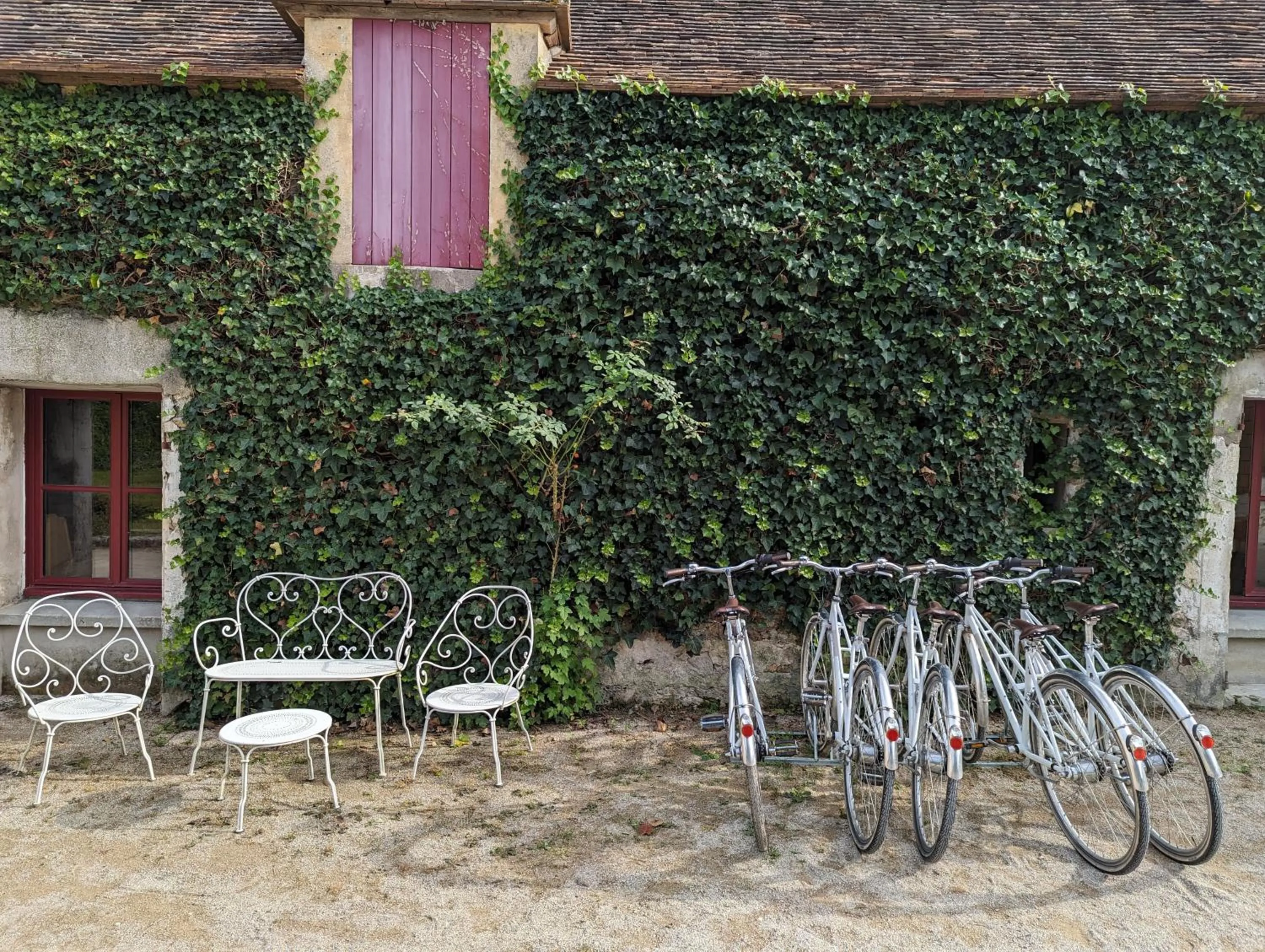 Property building in Le Barn