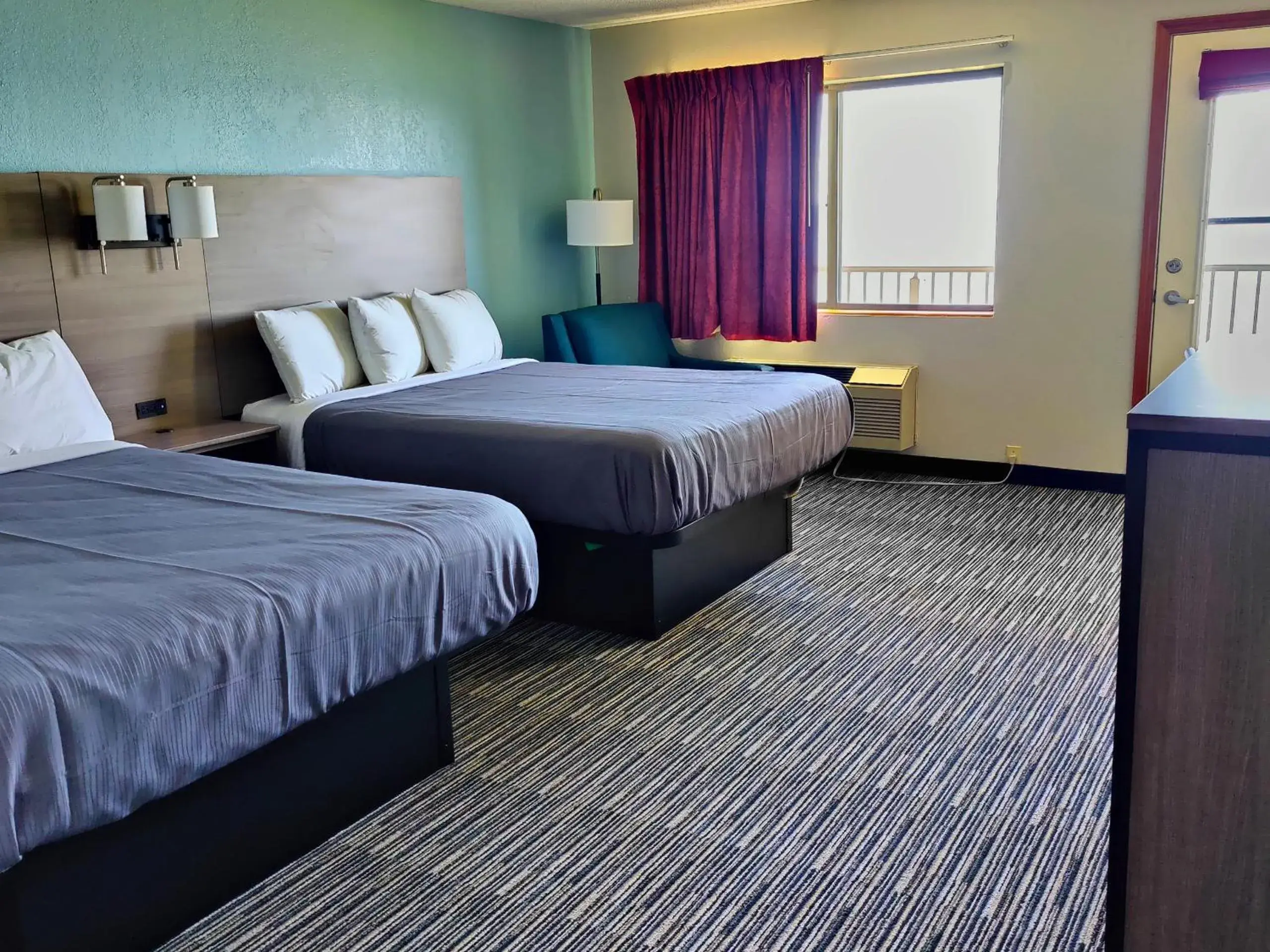 Queen Room with Two Queen Beds in Bavarian Haus Lakefront Inn Queen Room with Two Queen Beds in Bavarian Haus Lakefront Inn