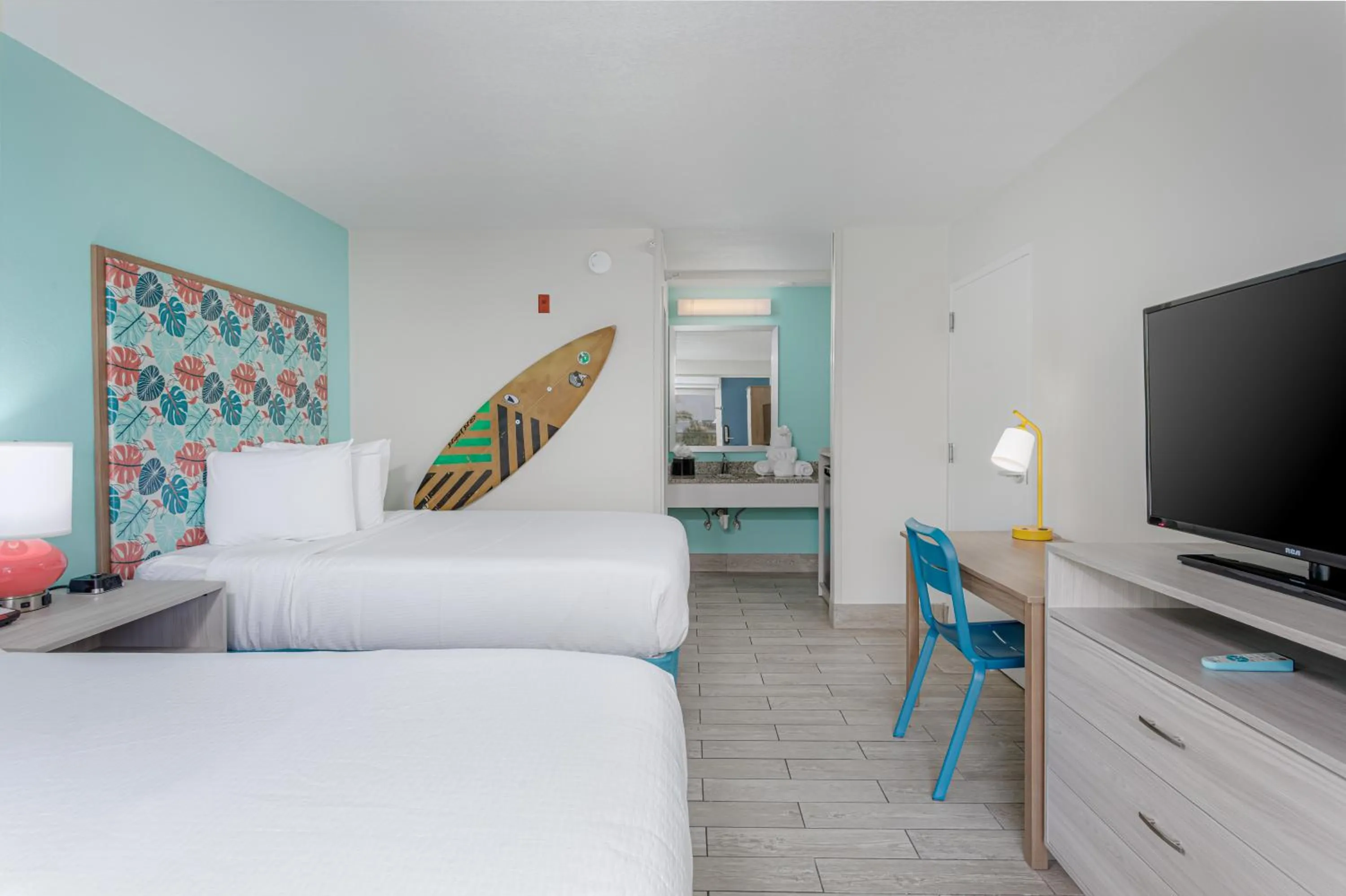 Bed in Surf & Sand Hotel