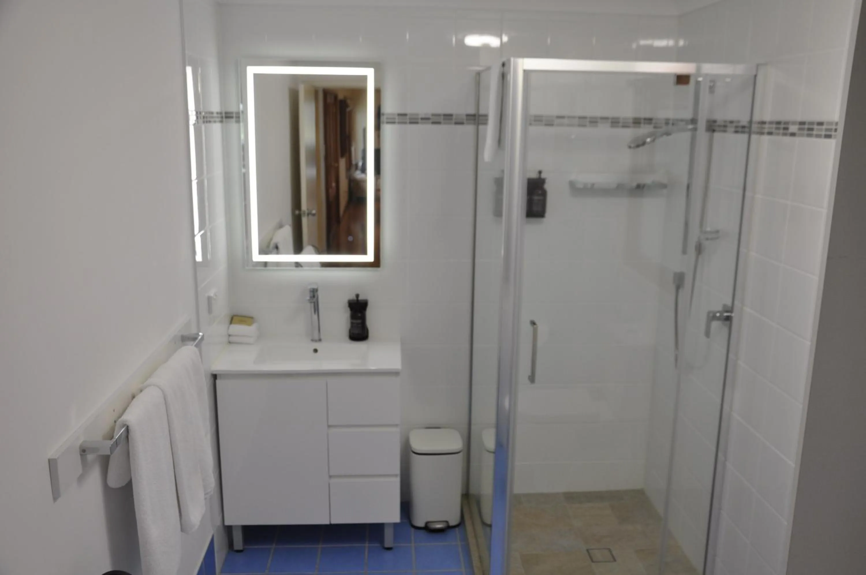 Shower in Pokolbin Village Estate