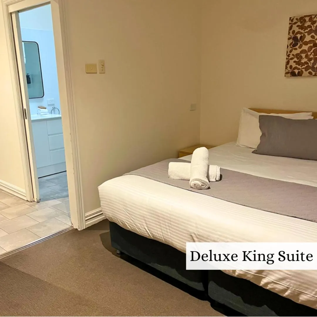 Bedroom, Bed in Pokolbin Village Estate