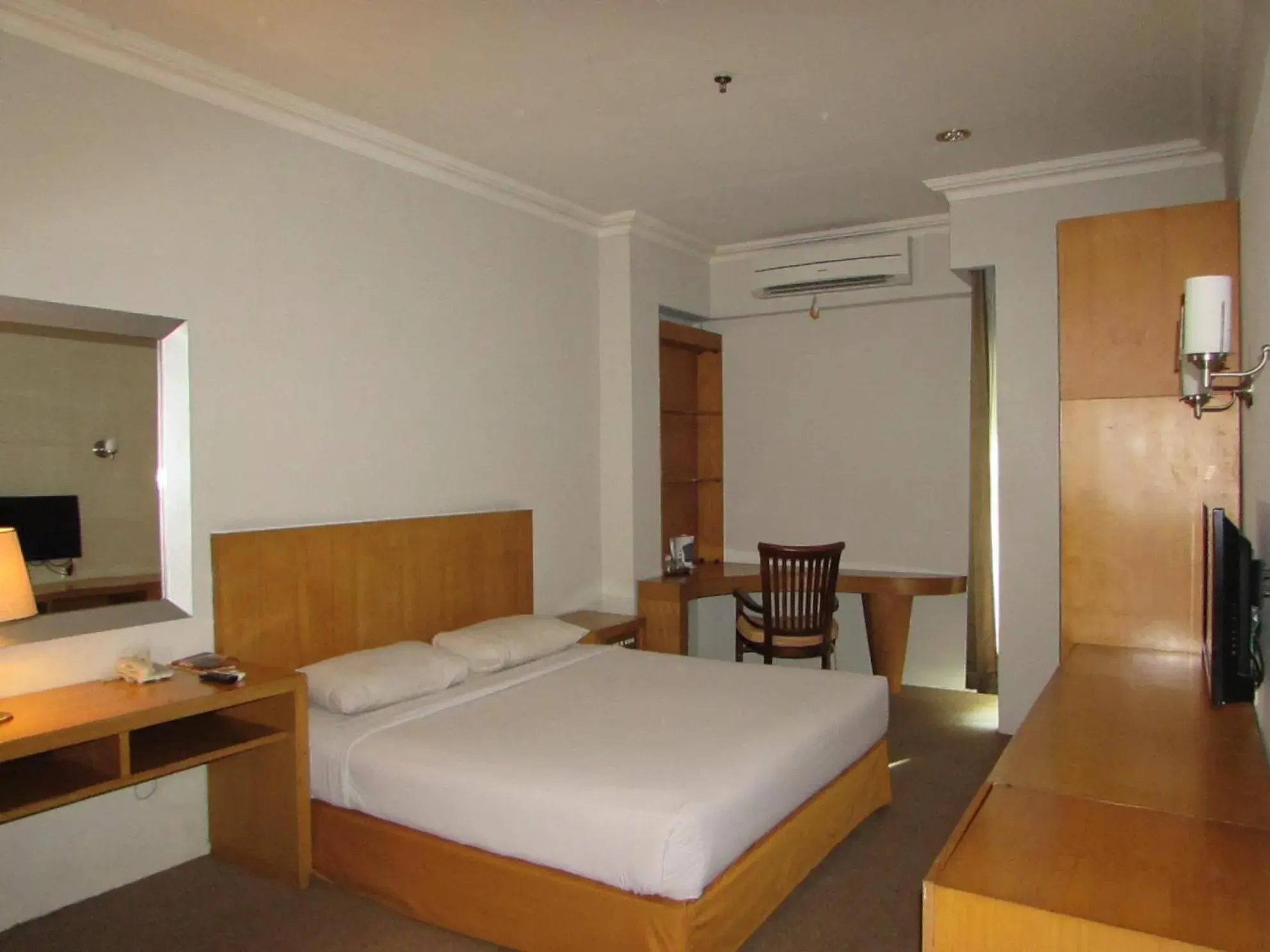 Superior Double or Twin Room in Hotel Wisata Superior Double or Twin Room in Hotel Wisata
