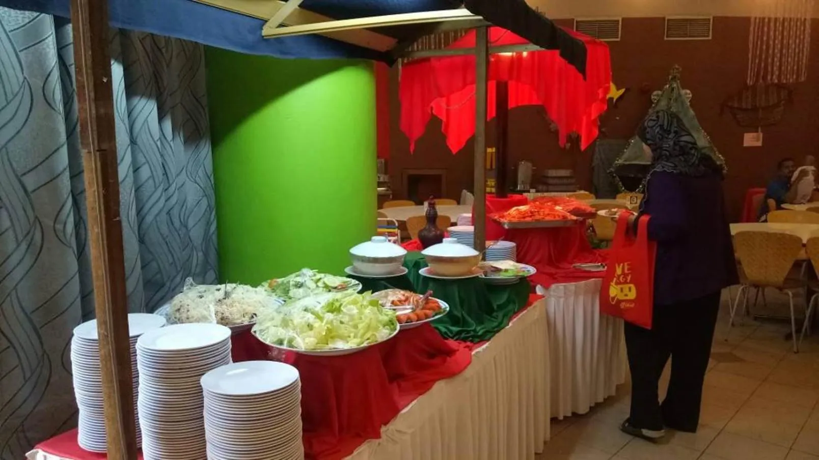 Continental breakfast in Coral Bay Resort