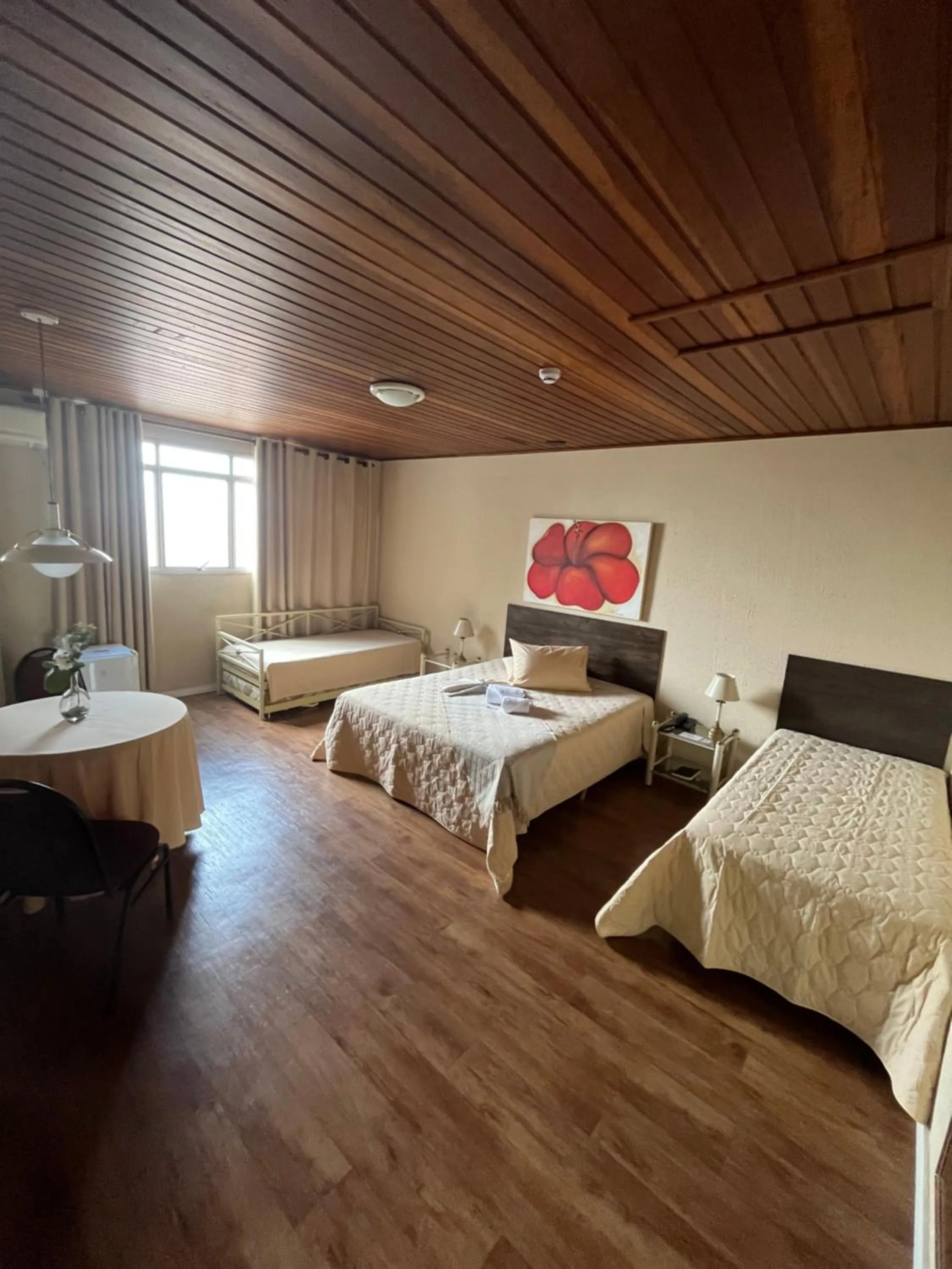 Dining area, Bed in Skalla Hotel Nova Odessa