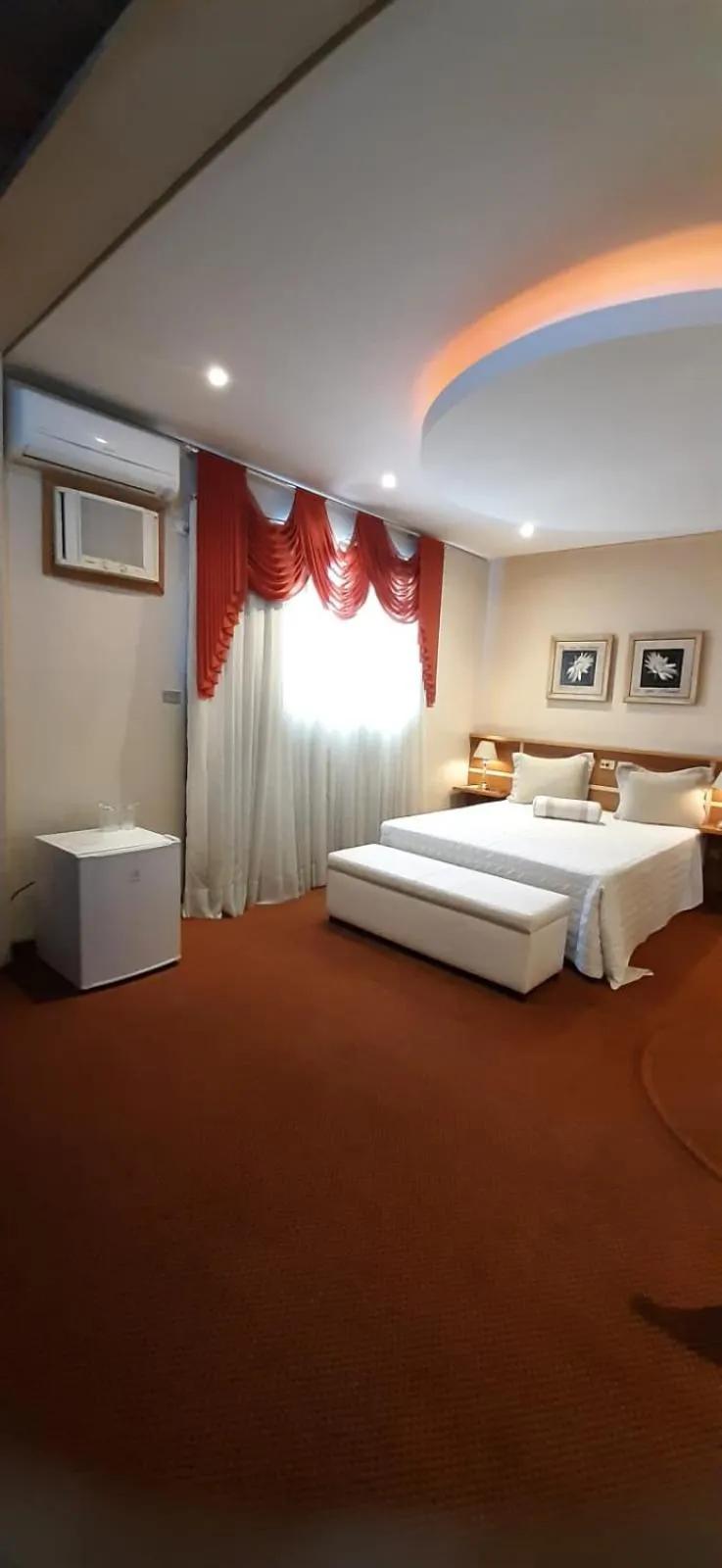 Communal lounge/ TV room, Bed in Skalla Hotel Nova Odessa