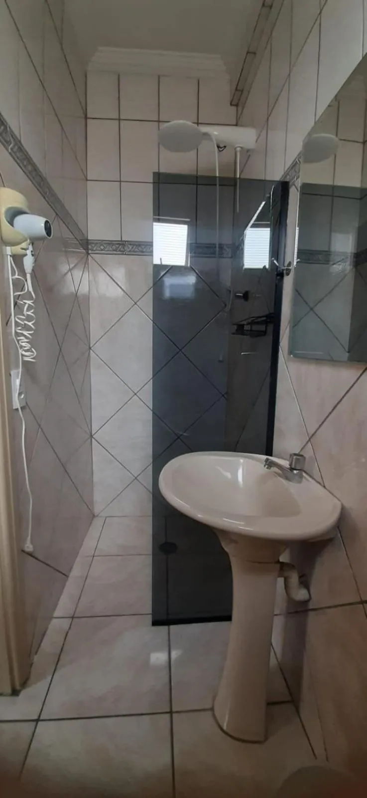 Shower in Skalla Hotel Nova Odessa