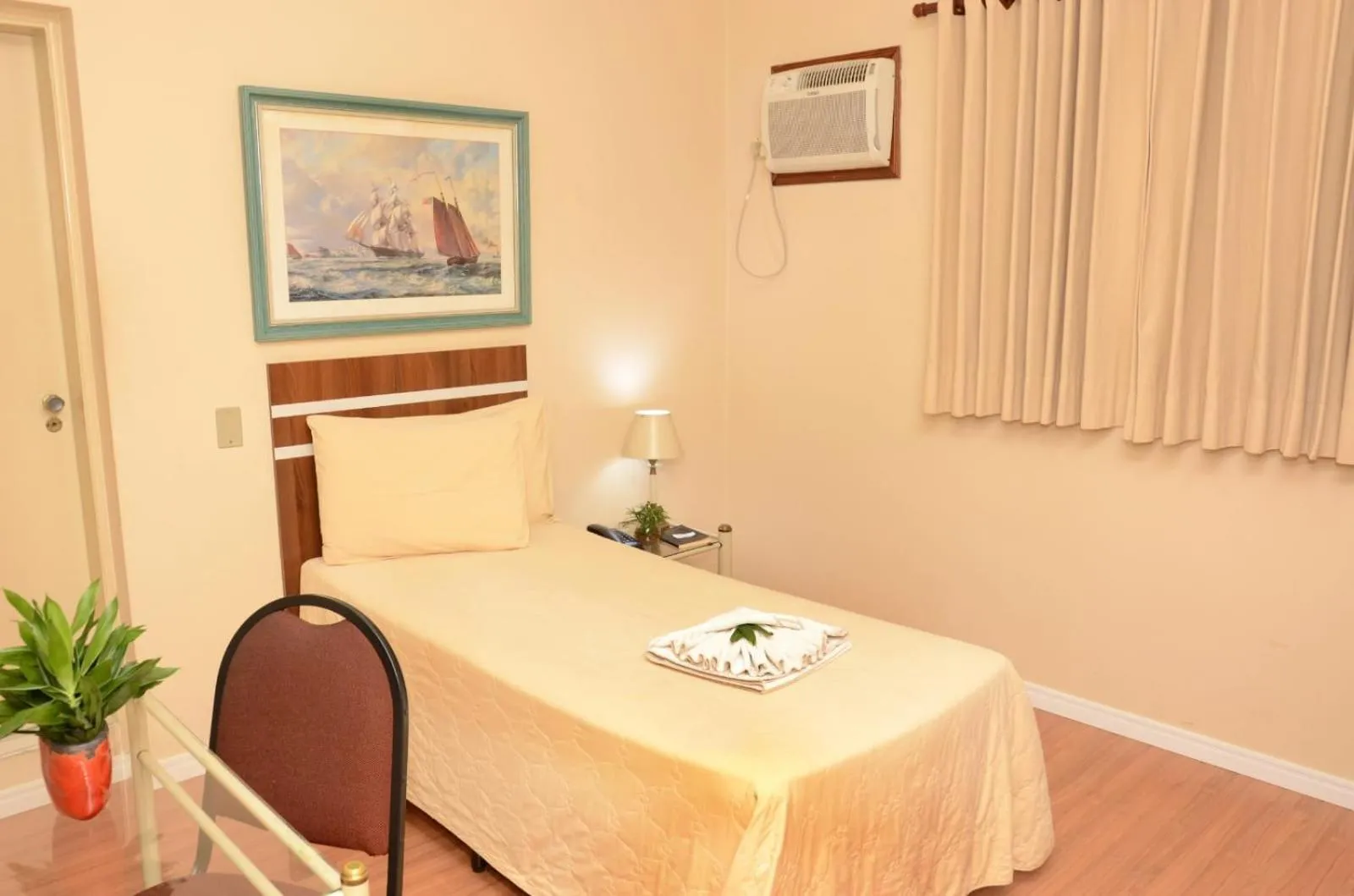 Bathroom, Bed in Skalla Hotel Nova Odessa