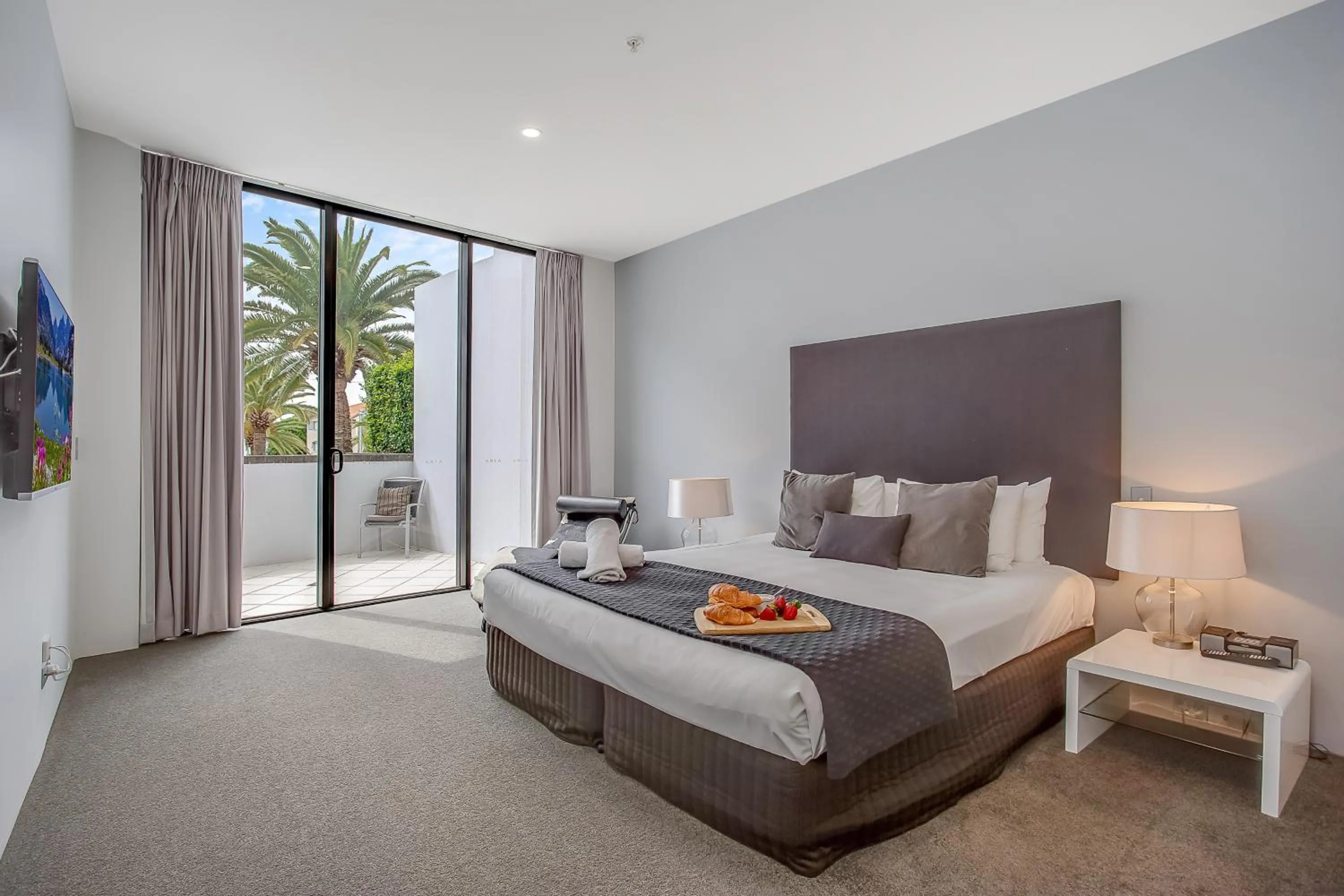 Photo of the whole room, Bed in Aria Apartments