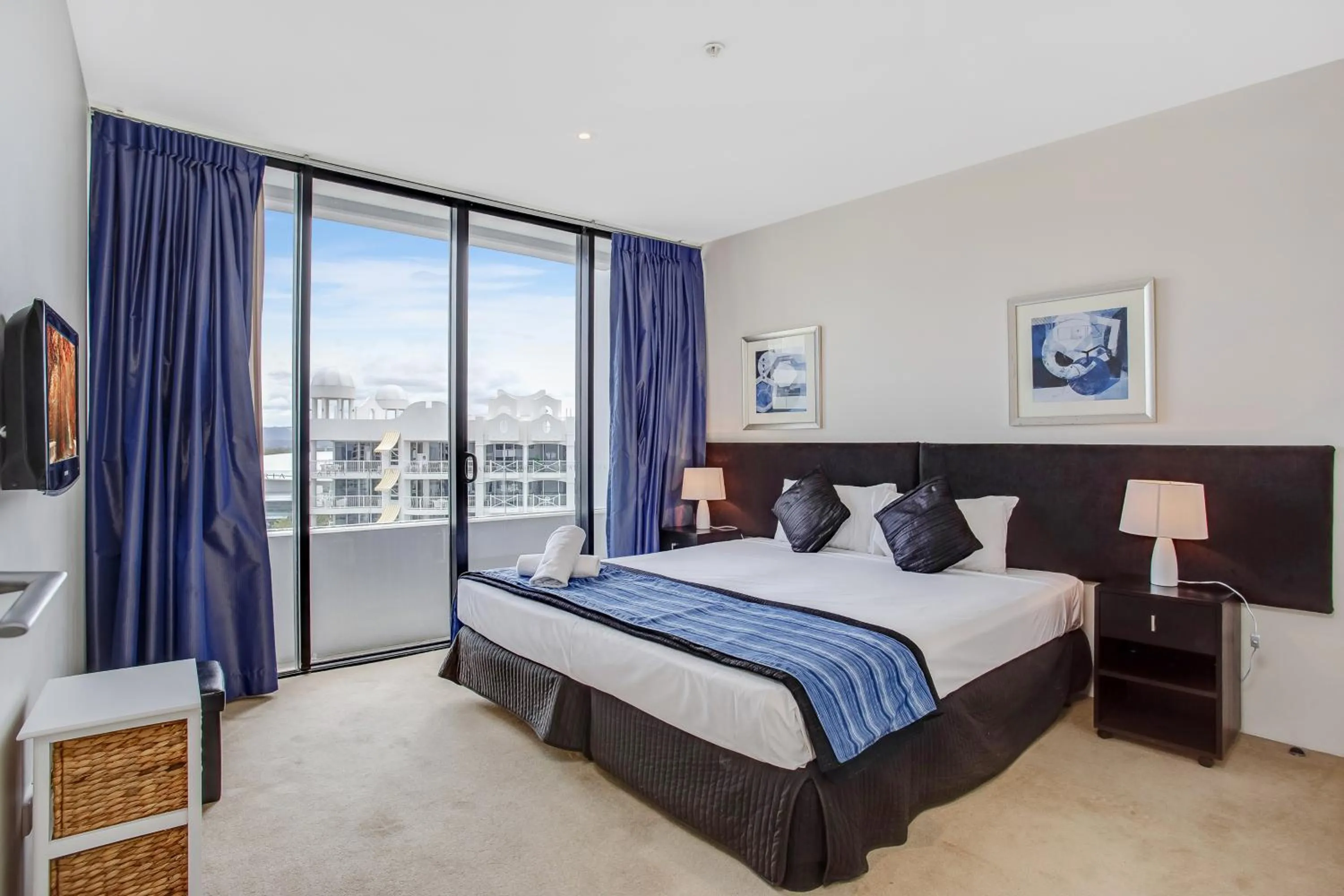 Bedroom, Bed in Aria Apartments