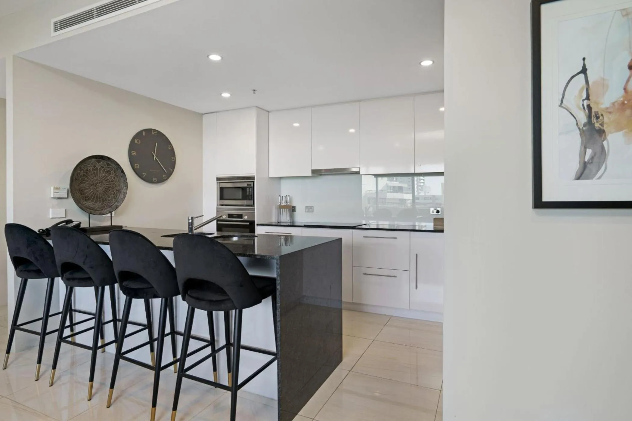 Kitchen or kitchenette in Aria Apartments
