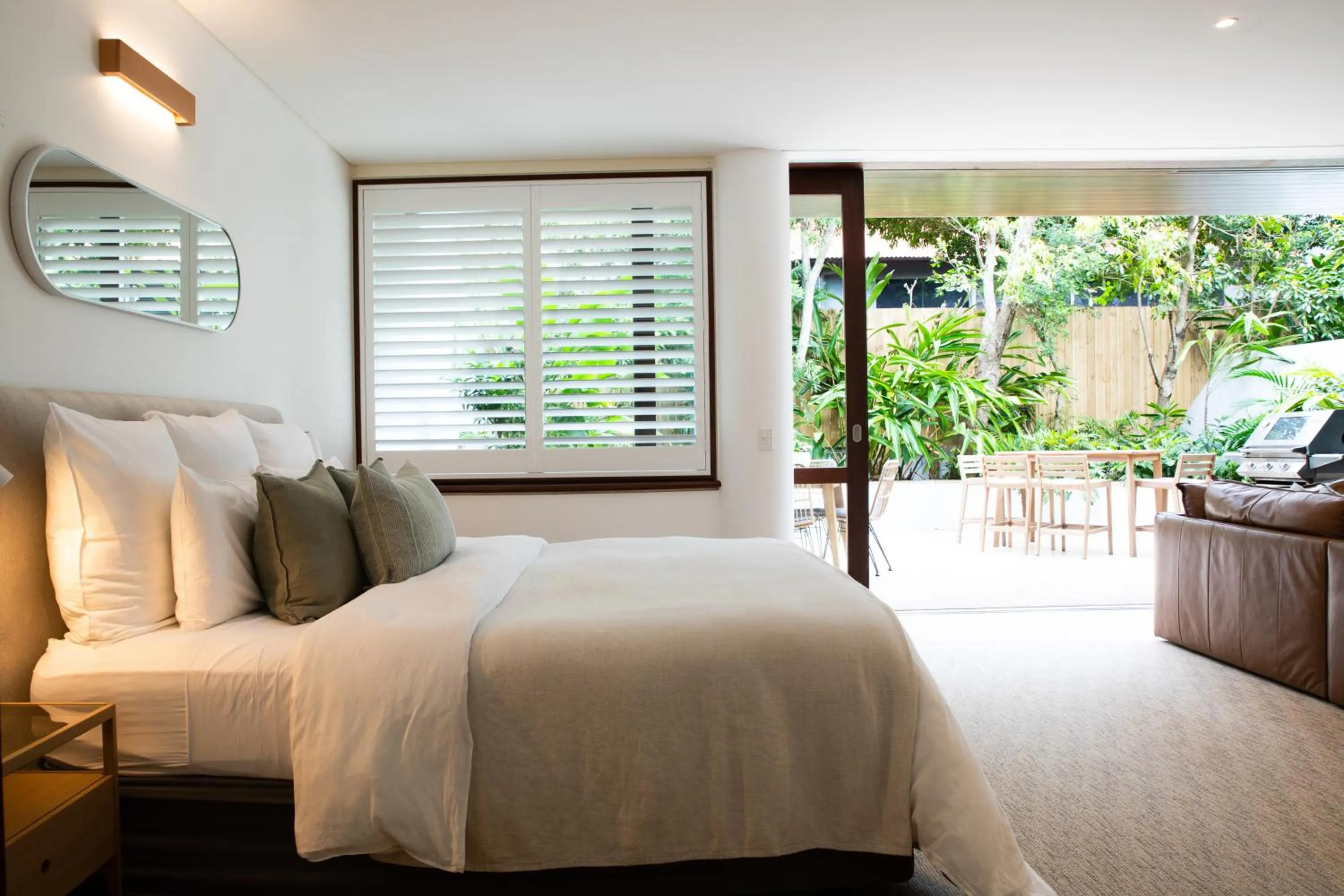 Garden, Bed in Beach Suites