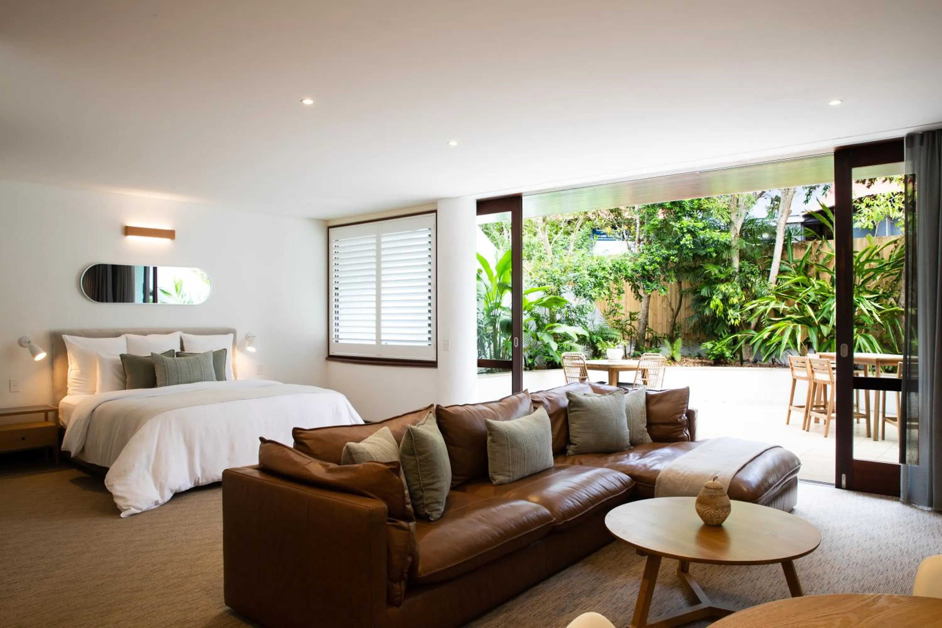 Garden view, Bed in Beach Suites