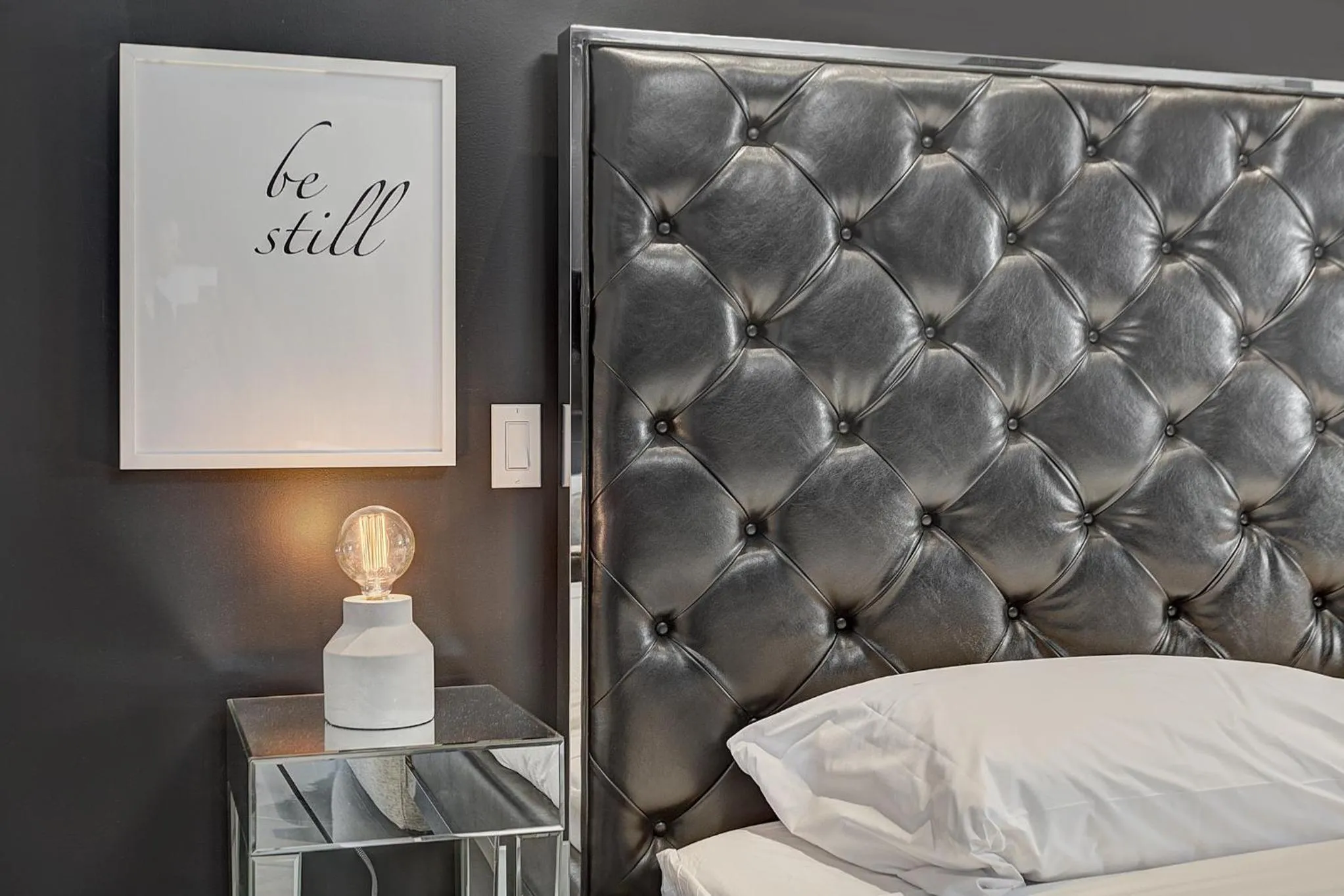 Bed in Les Lofts du Centre by Simplissimmo