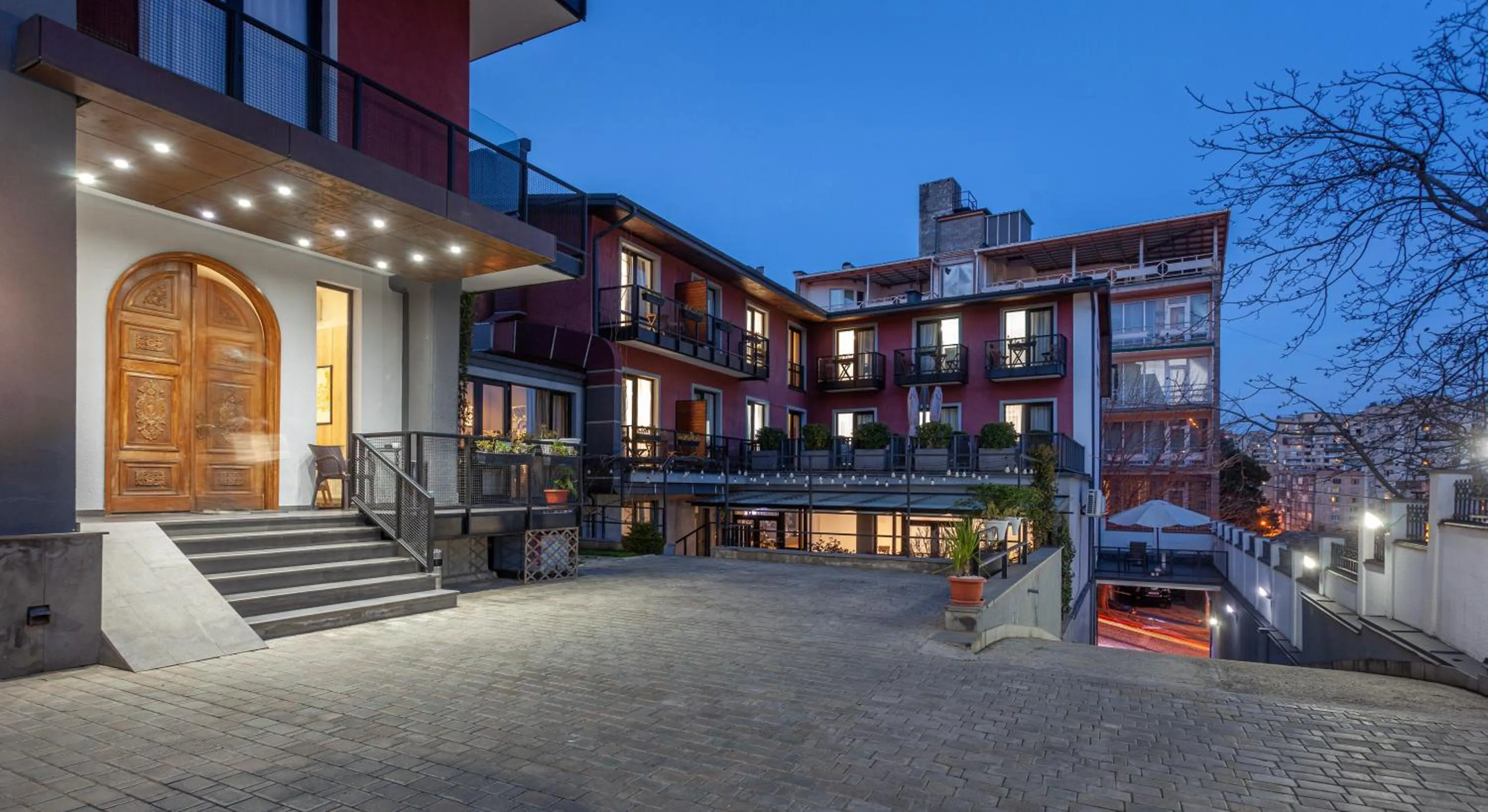 Property building in Alliance Hotel