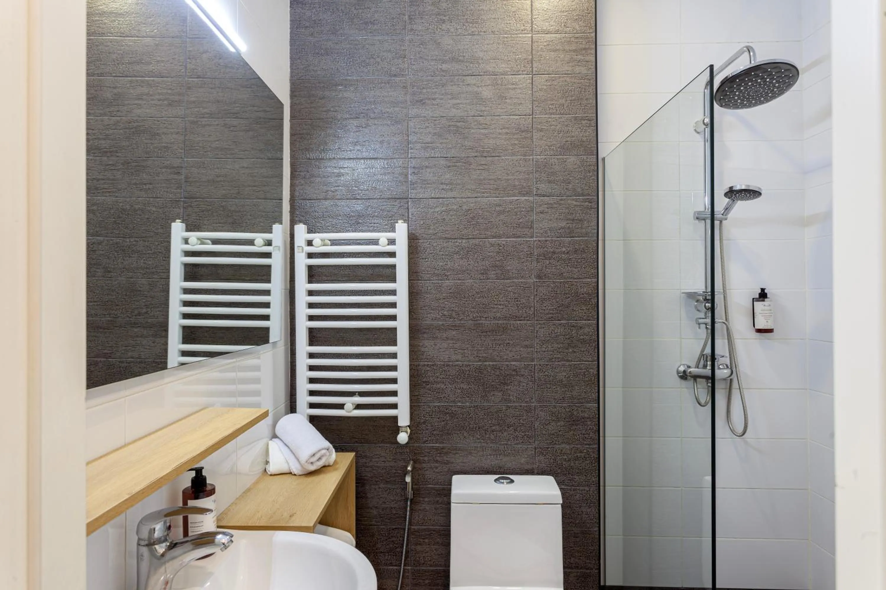 Bathroom in Alliance Hotel