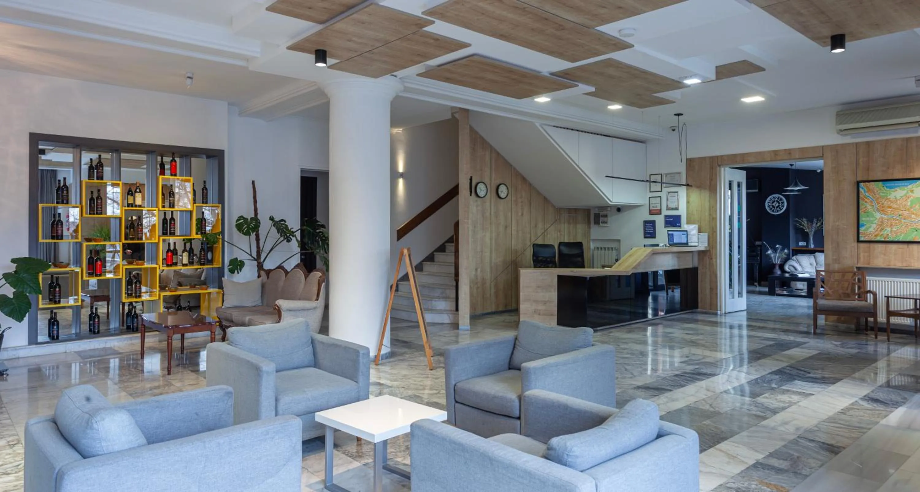 Lobby or reception in Alliance Hotel