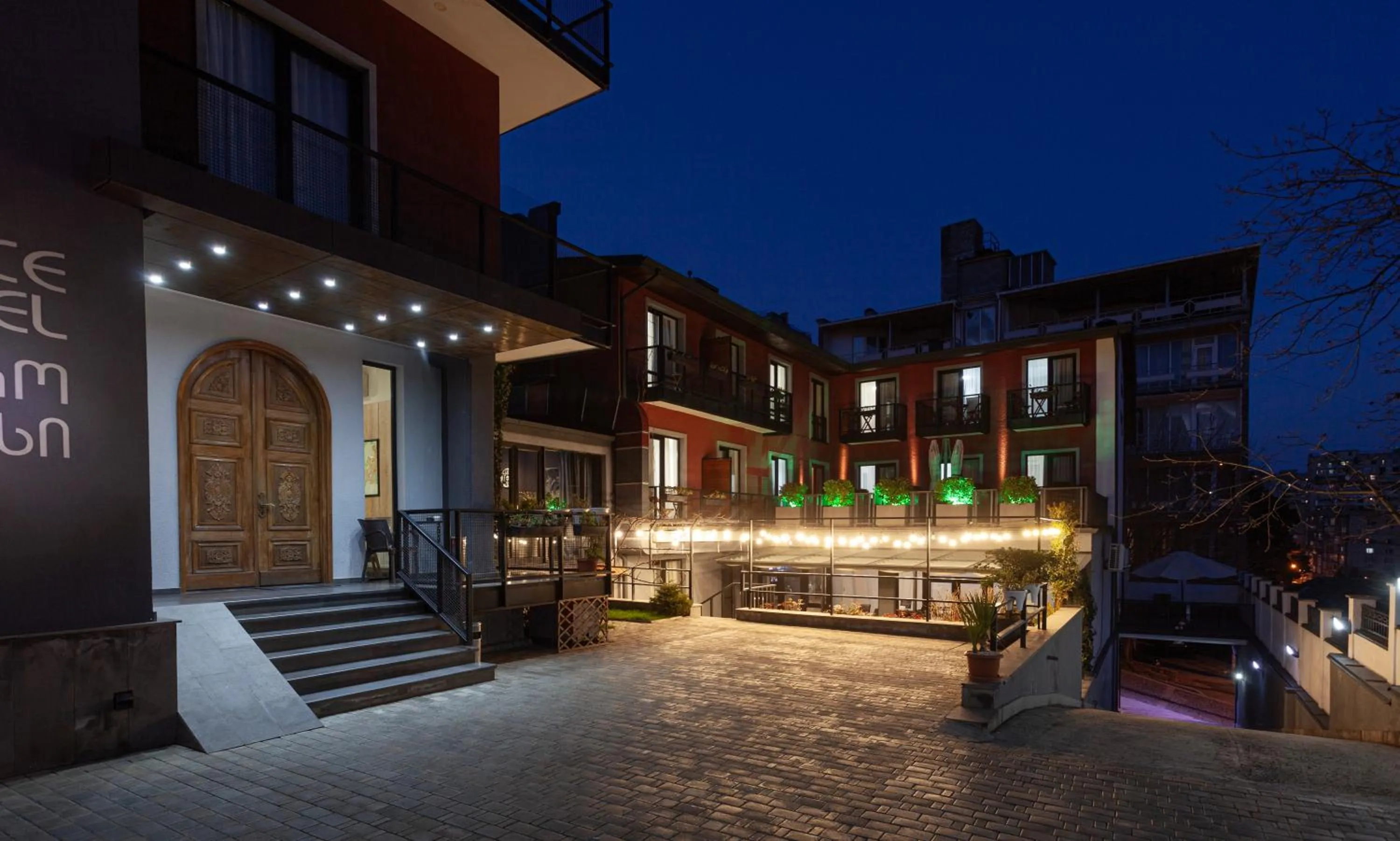 Property building in Alliance Hotel