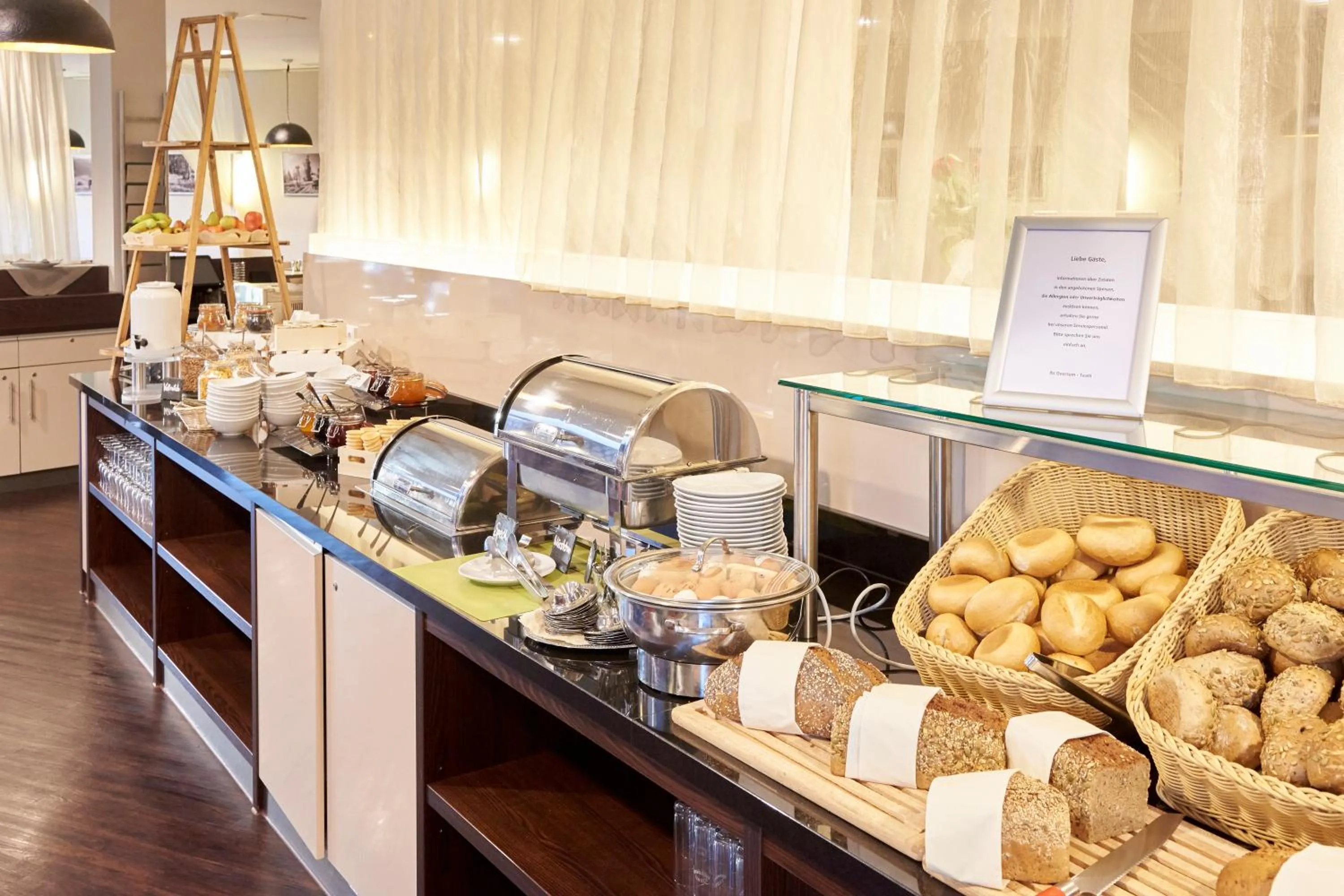 Breakfast in Hotel Oversum Winterberg Ski- und Vital Resort