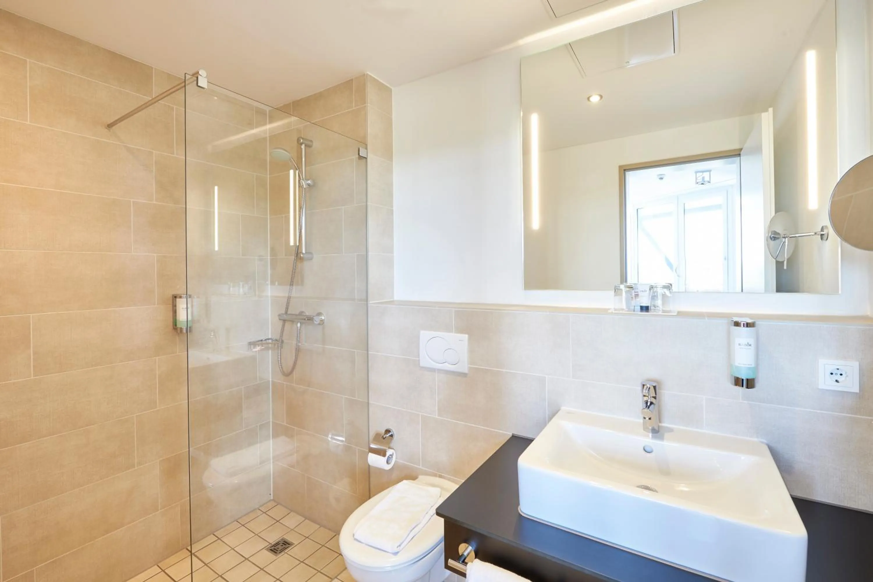 Shower in Hotel Oversum Winterberg Ski- und Vital Resort