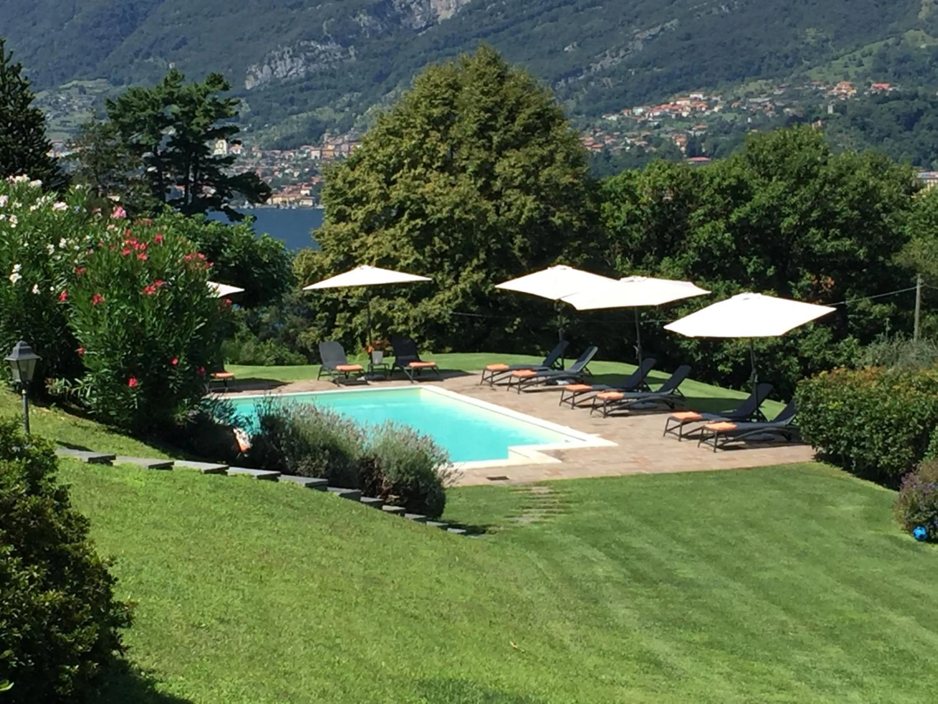 Swimming pool in Il Poggio Di Bellagio