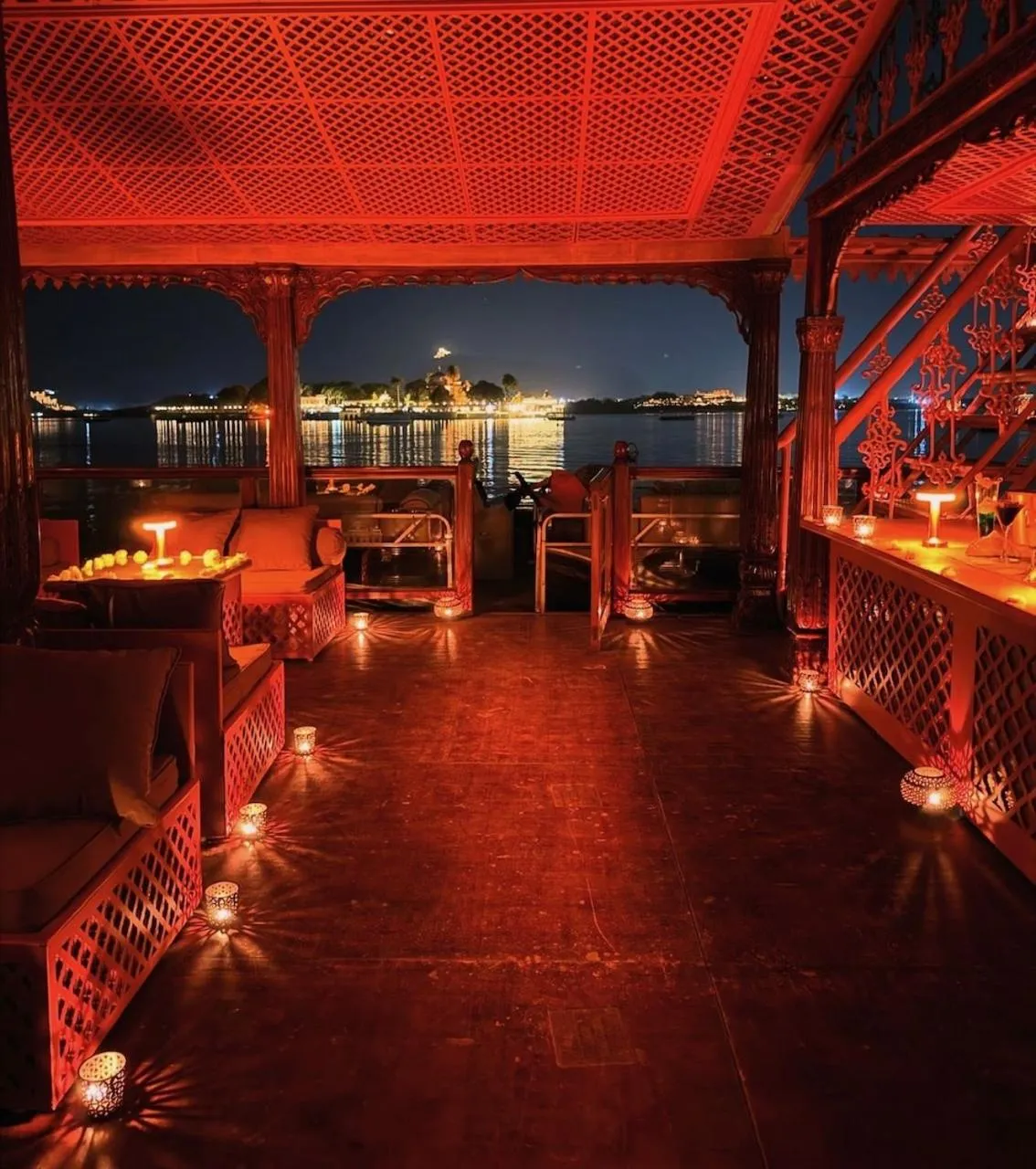 Restaurant/places to eat in Hotel Udai Kothi