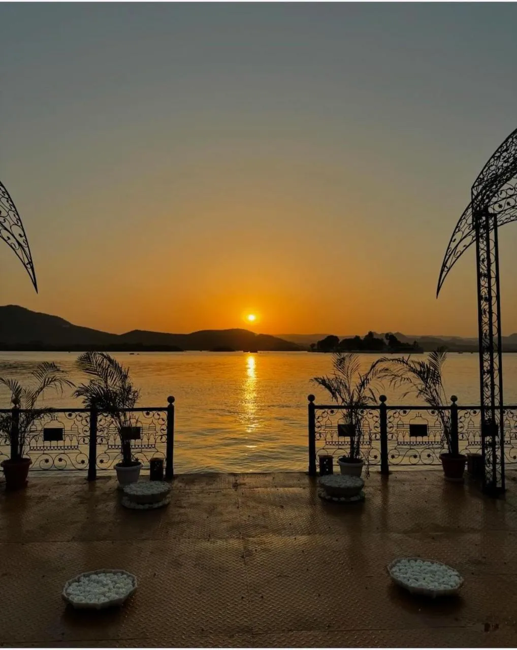 Lake view in Hotel Udai Kothi