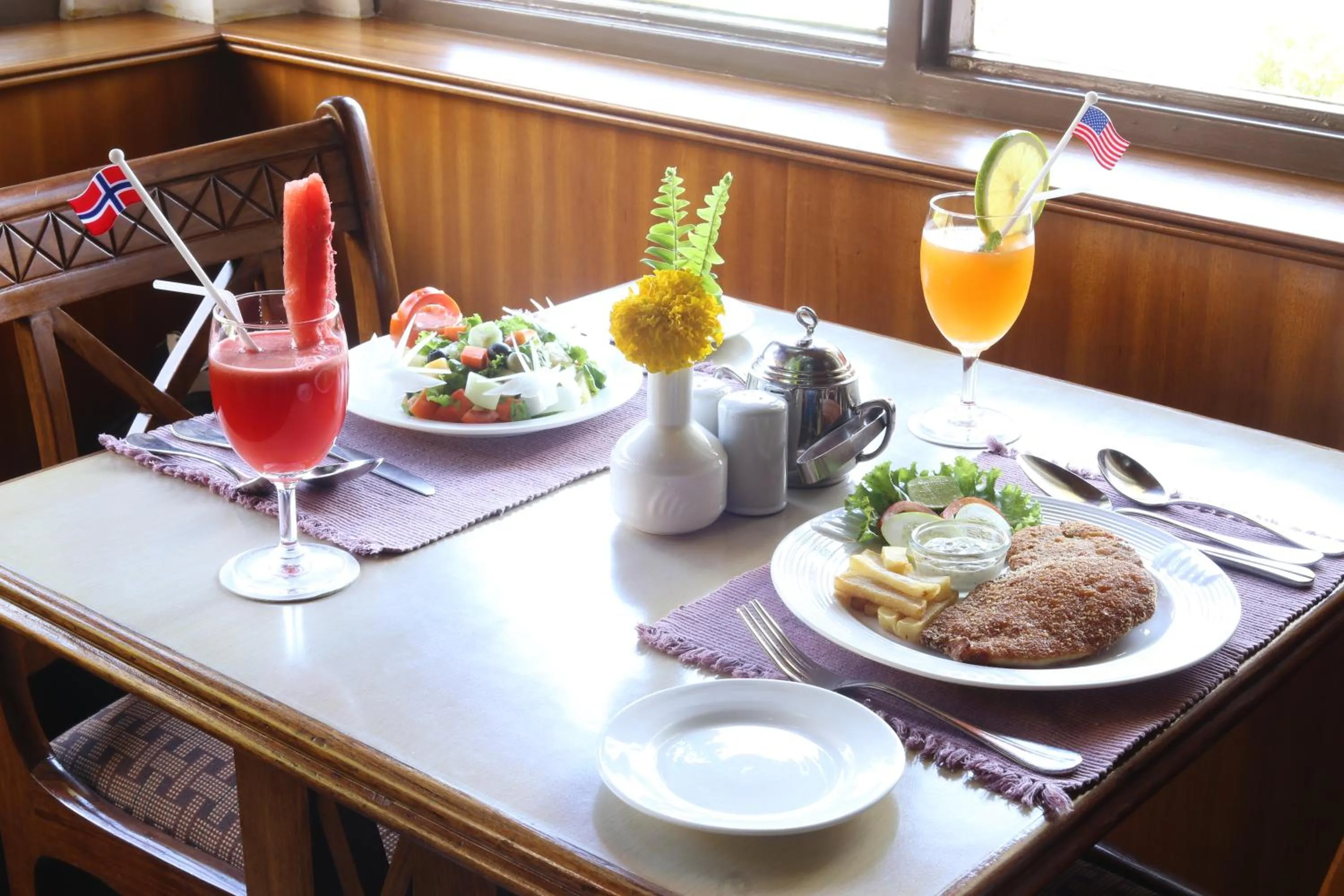 Restaurant/places to eat in Hotel Pokhara Grande