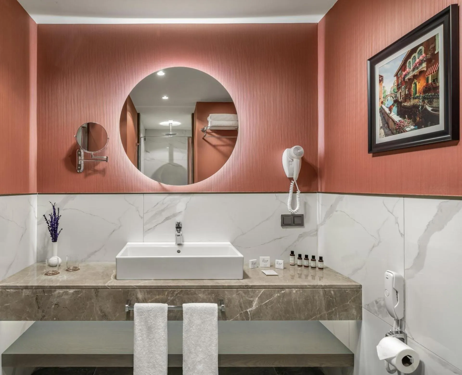 Toilet in Aspera Hotel Altunizade