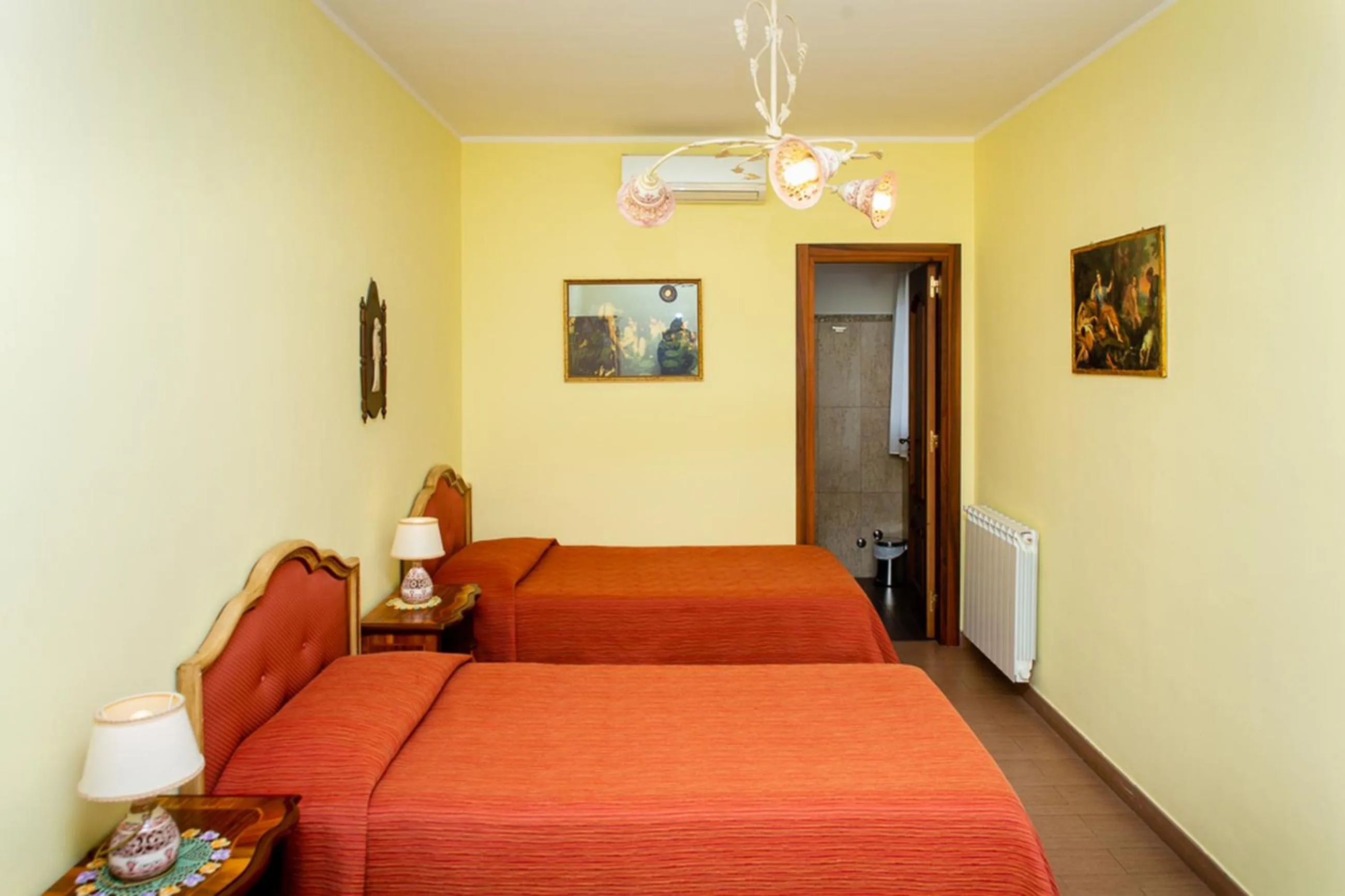 Bedroom, Bed in B&B Villa Liliya