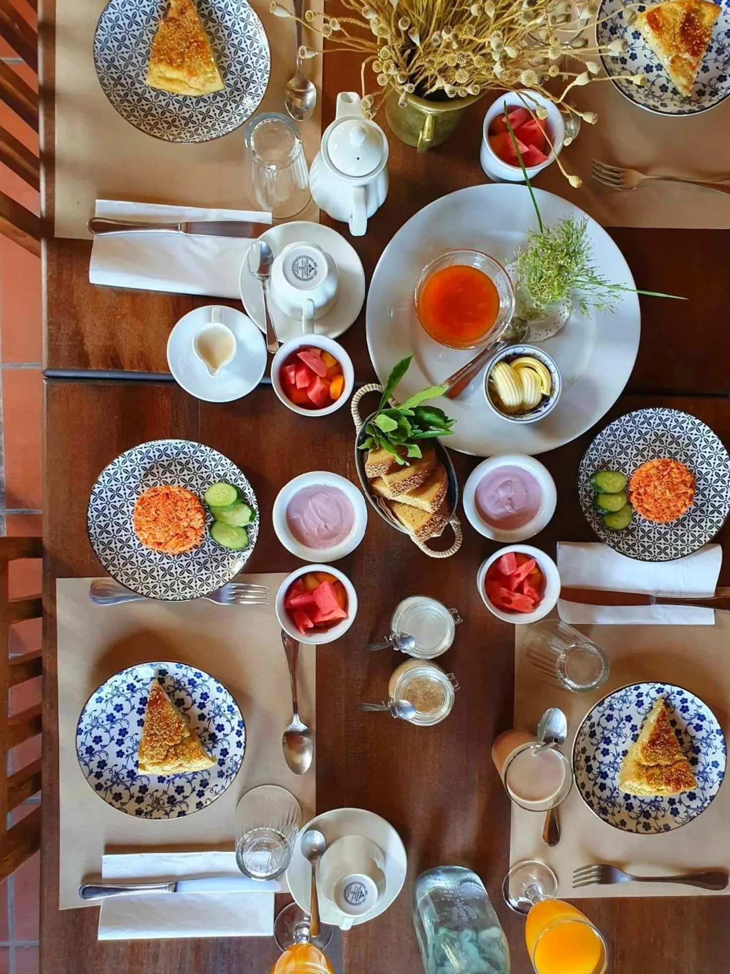 Food and drinks in Helicon Muses Friendly Mountain B&B Guesthouse