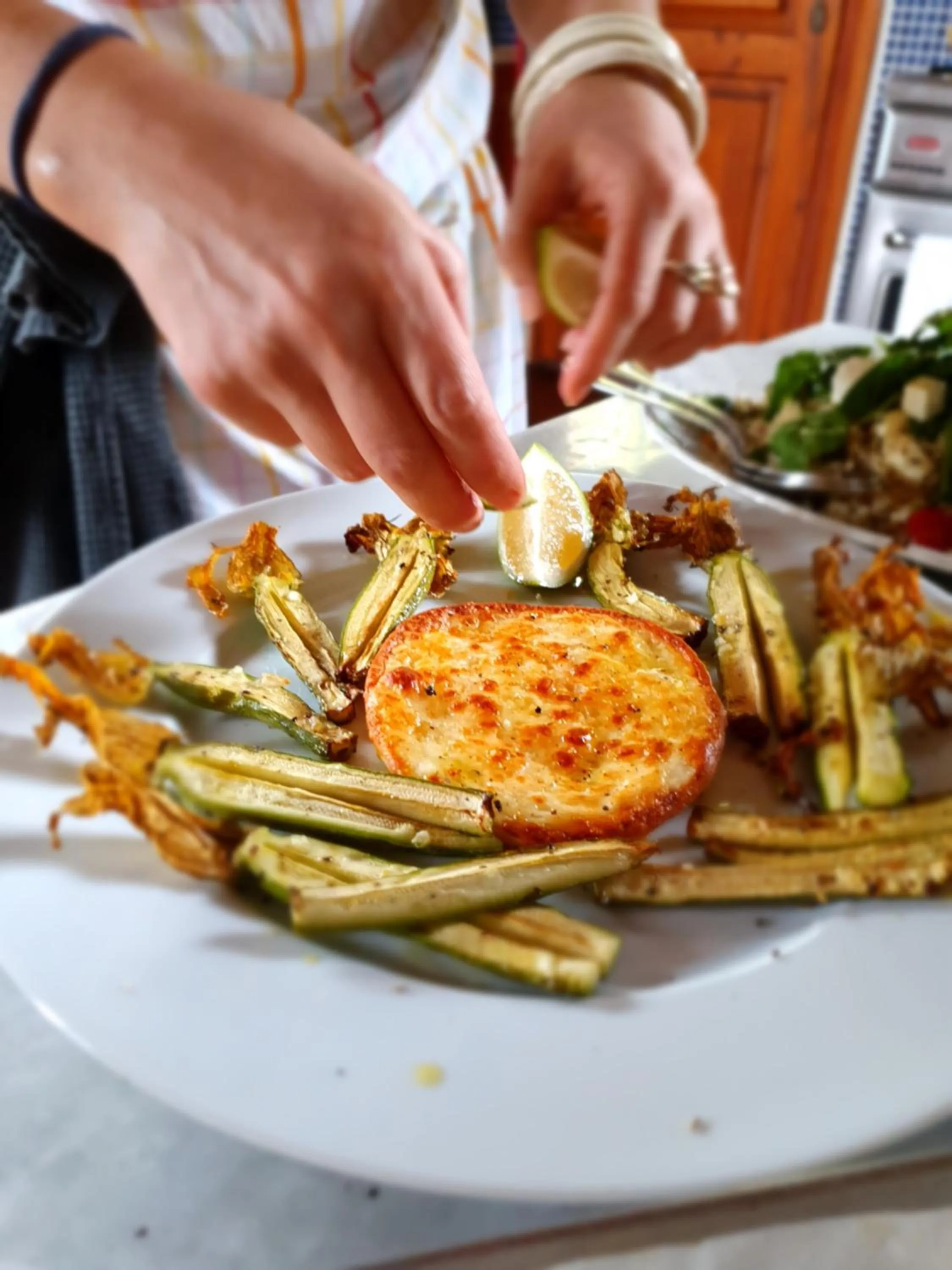 Restaurant/places to eat in Helicon Muses Friendly Mountain B&B Guesthouse