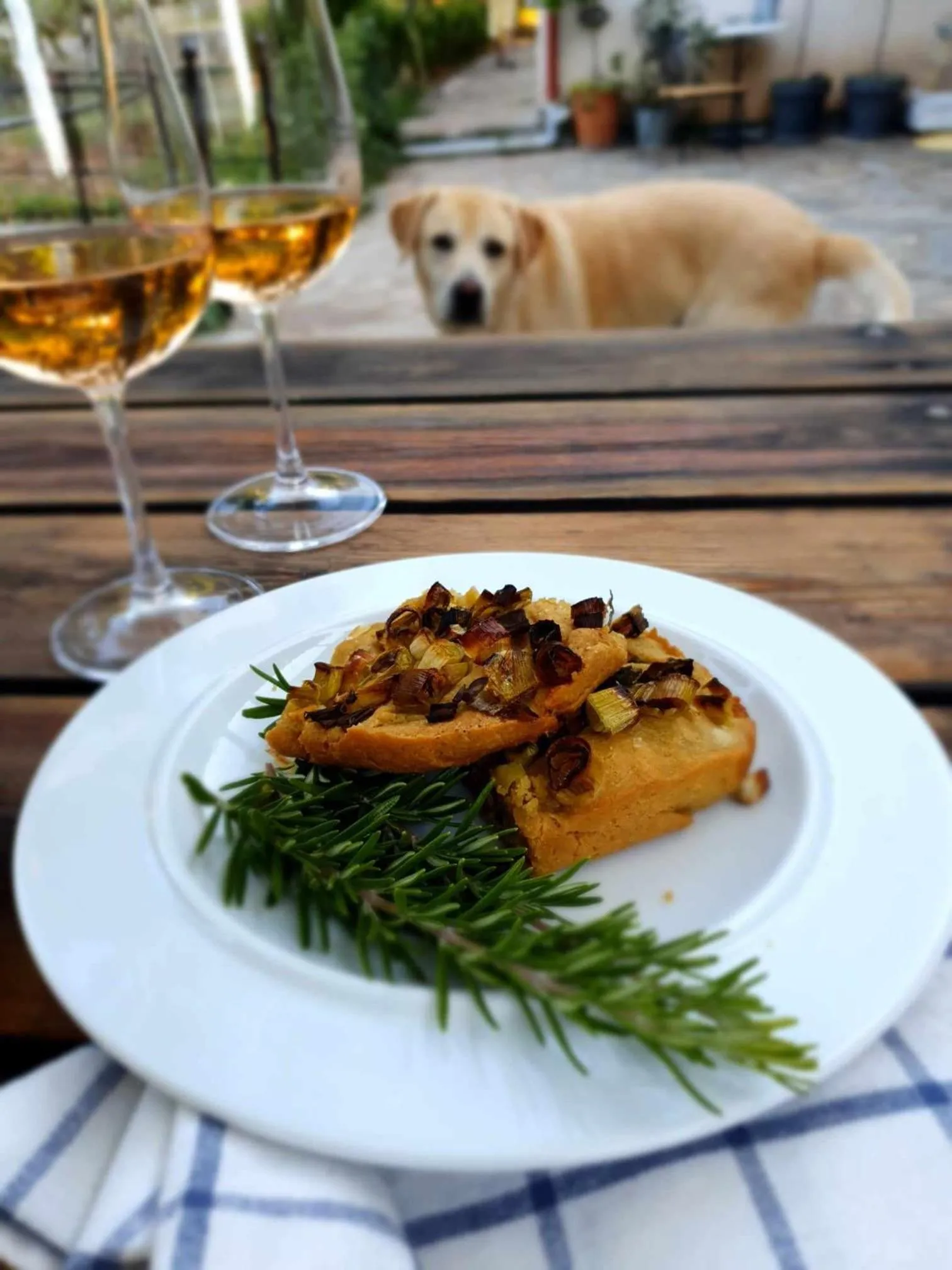 Food and drinks in Helicon Muses Friendly Mountain B&B Guesthouse